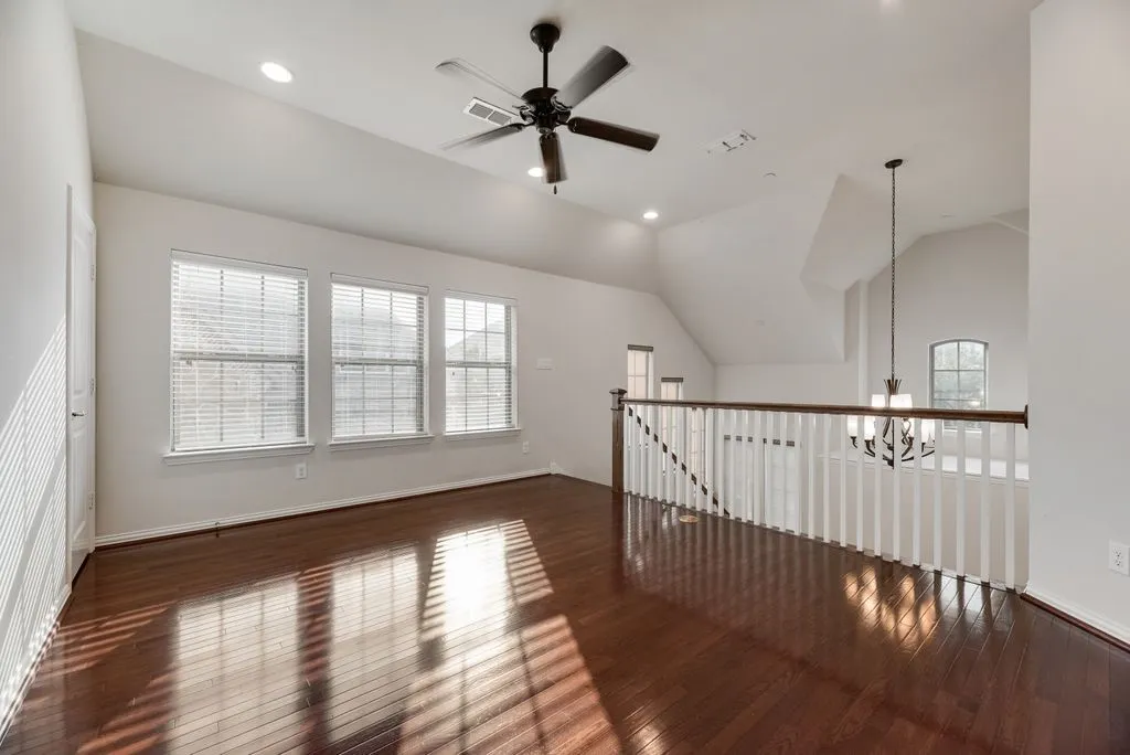 Single Family Residence For Rent in Dallas County , 2518 Bill Moses Parkway, Farmers Branch, Texas 75234, 3 Bedroom, 3 Bathroom, 2 Garage spaces, 2,440 Sqft, built in 2013, mls#21329885, Real Estate Agent in Farmers Branch, Homes For Rent in Dallas county, Homes For Rent in Farmers Branch, Realtor in Farmers Branch Texas, Real Estate Brokerage Independent Realty Texas, Luminita Cordes Realtor