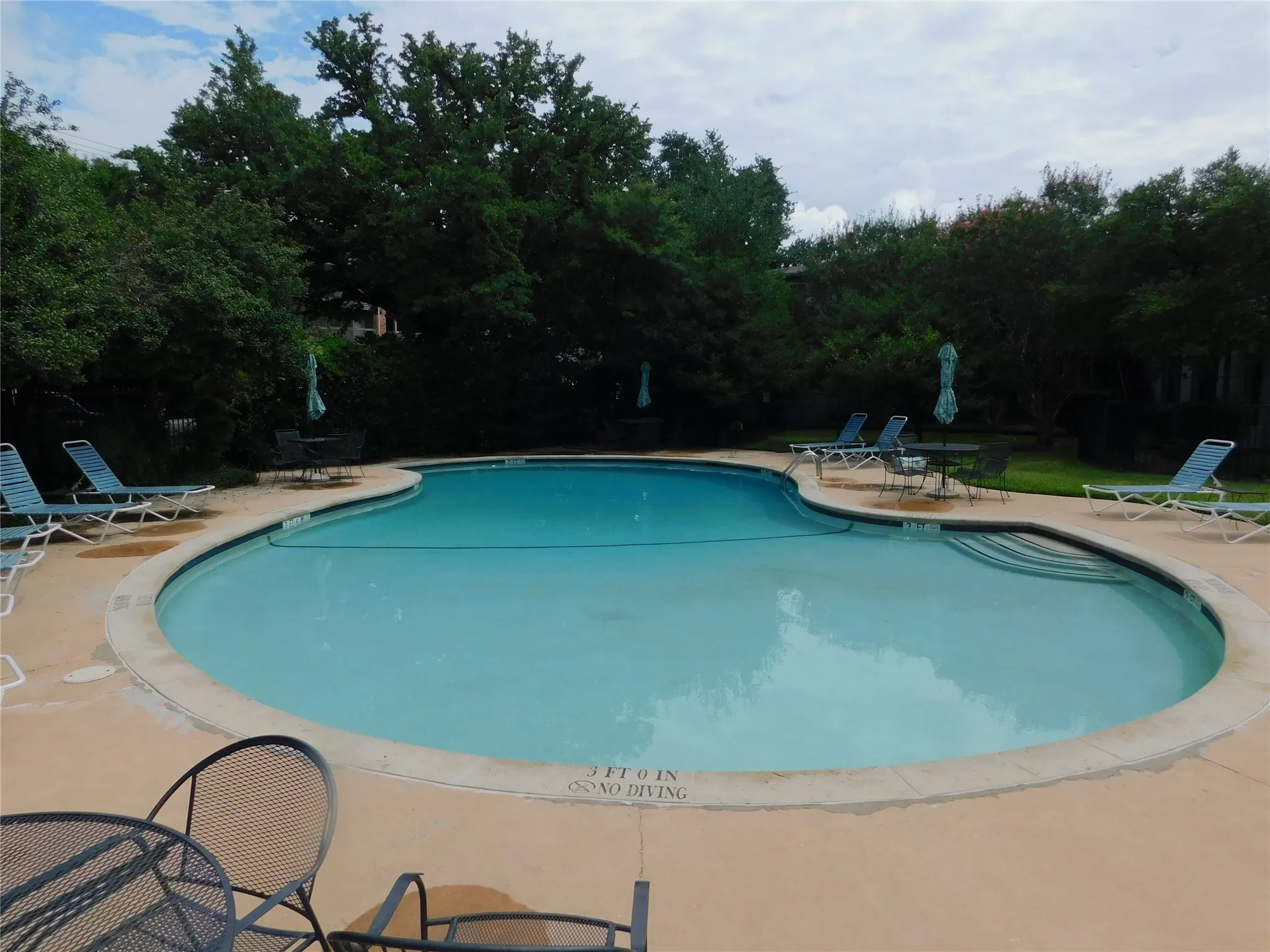 Condominium For Rent in Dallas County , 4906 N Hall Street, Dallas, Texas 75235, 2 Bedroom, 2 Bathroom, Garage spaces, 1,145 Sqft, built in 1954, mls#21329117, Real Estate Agent in Dallas, Homes For Rent in Dallas county, Homes For Rent in Dallas, Realtor in Dallas Texas, Real Estate Brokerage Independent Realty Texas, Luminita Cordes Realtor