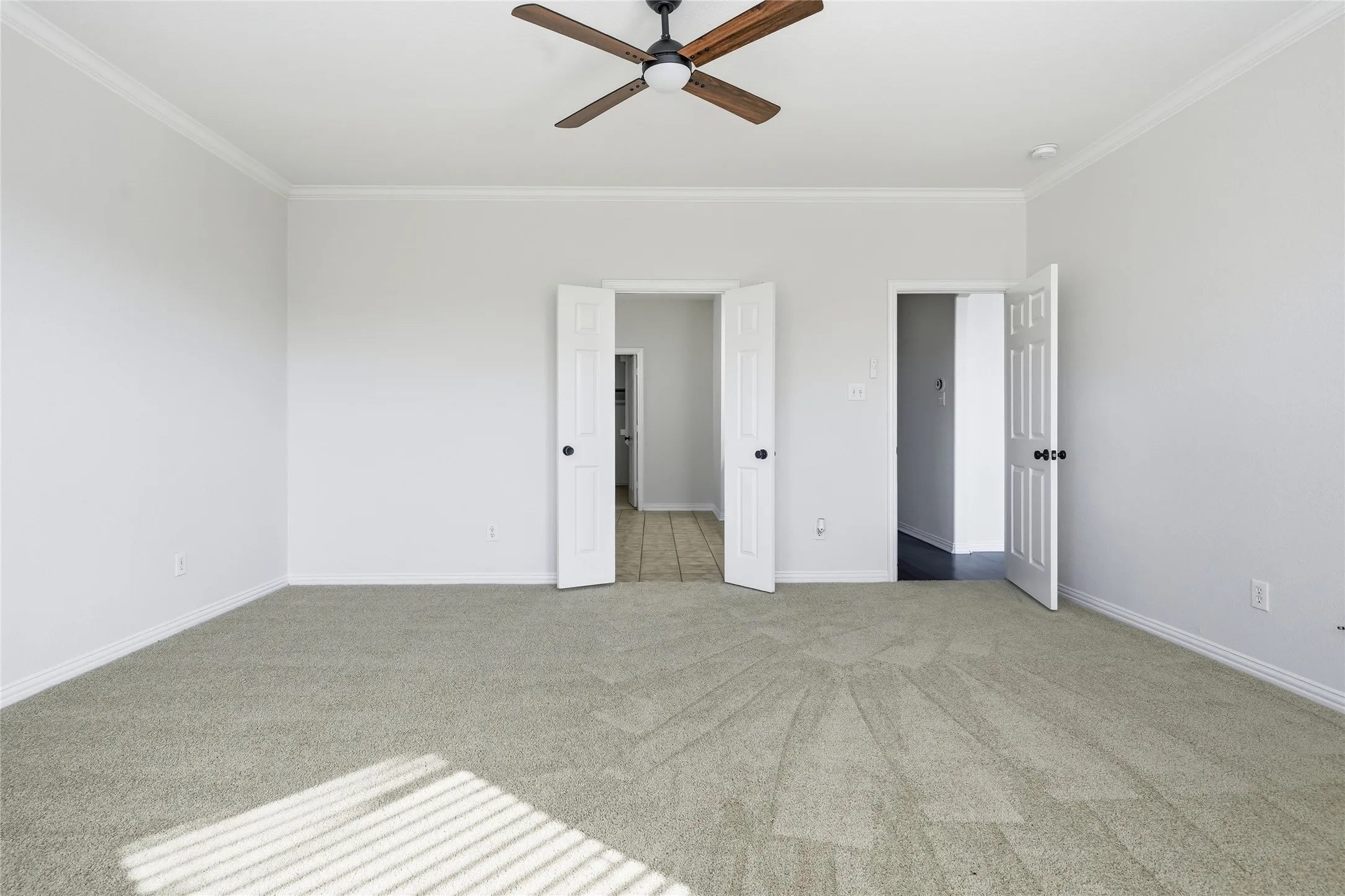 Single Family Residence For Sale in Dallas County , 10202 Fairway Vista Drive, Rowlett, Texas 75089, 5 Bedroom, 4 Bathroom, 2 Garage spaces, 3,506 Sqft, built in 2004, mls#21309284, Real Estate Agent in Rowlett, Homes For Sale in Dallas county, Homes For Sale in Rowlett, Realtor in Rowlett Texas, Real Estate Brokerage Independent Realty Texas, Luminita Cordes Realtor