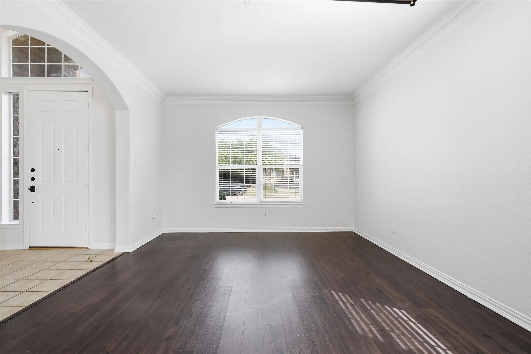 Single Family Residence For Sale in Dallas County , 10202 Fairway Vista Drive, Rowlett, Texas 75089, 5 Bedroom, 4 Bathroom, 2 Garage spaces, 3,506 Sqft, built in 2004, mls#21309284, Real Estate Agent in Rowlett, Homes For Sale in Dallas county, Homes For Sale in Rowlett, Realtor in Rowlett Texas, Real Estate Brokerage Independent Realty Texas, Luminita Cordes Realtor