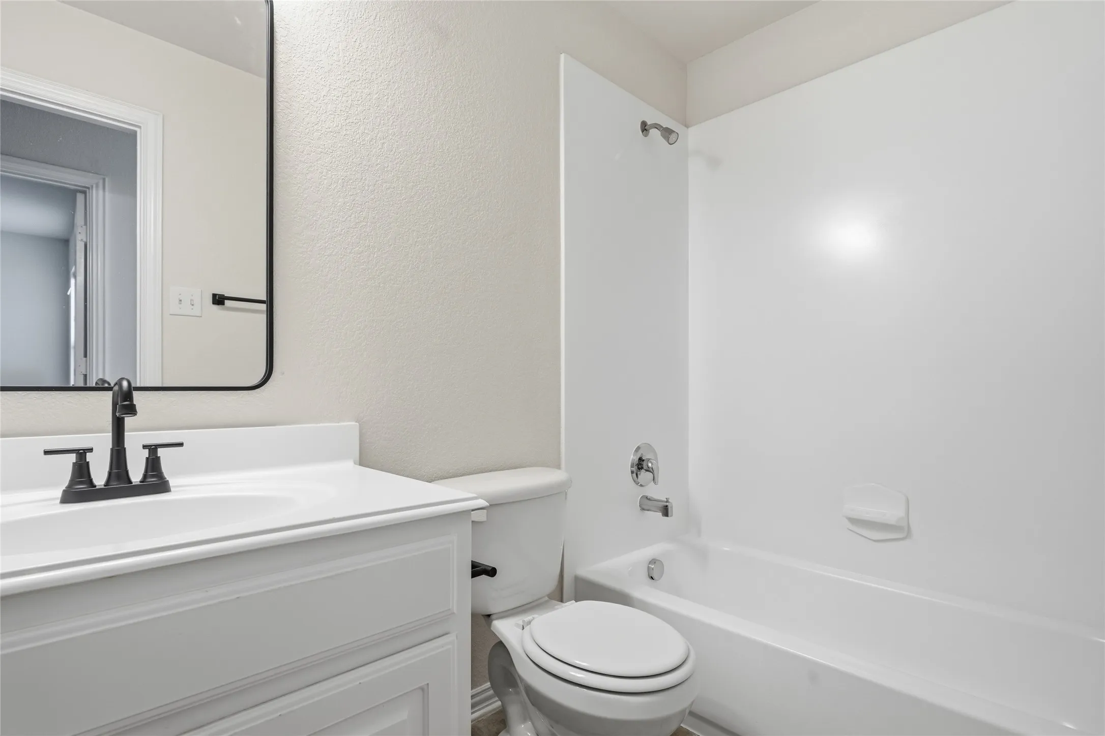 Single Family Residence For Sale in Dallas County , 10202 Fairway Vista Drive, Rowlett, Texas 75089, 5 Bedroom, 4 Bathroom, 2 Garage spaces, 3,506 Sqft, built in 2004, mls#21309284, Real Estate Agent in Rowlett, Homes For Sale in Dallas county, Homes For Sale in Rowlett, Realtor in Rowlett Texas, Real Estate Brokerage Independent Realty Texas, Luminita Cordes Realtor