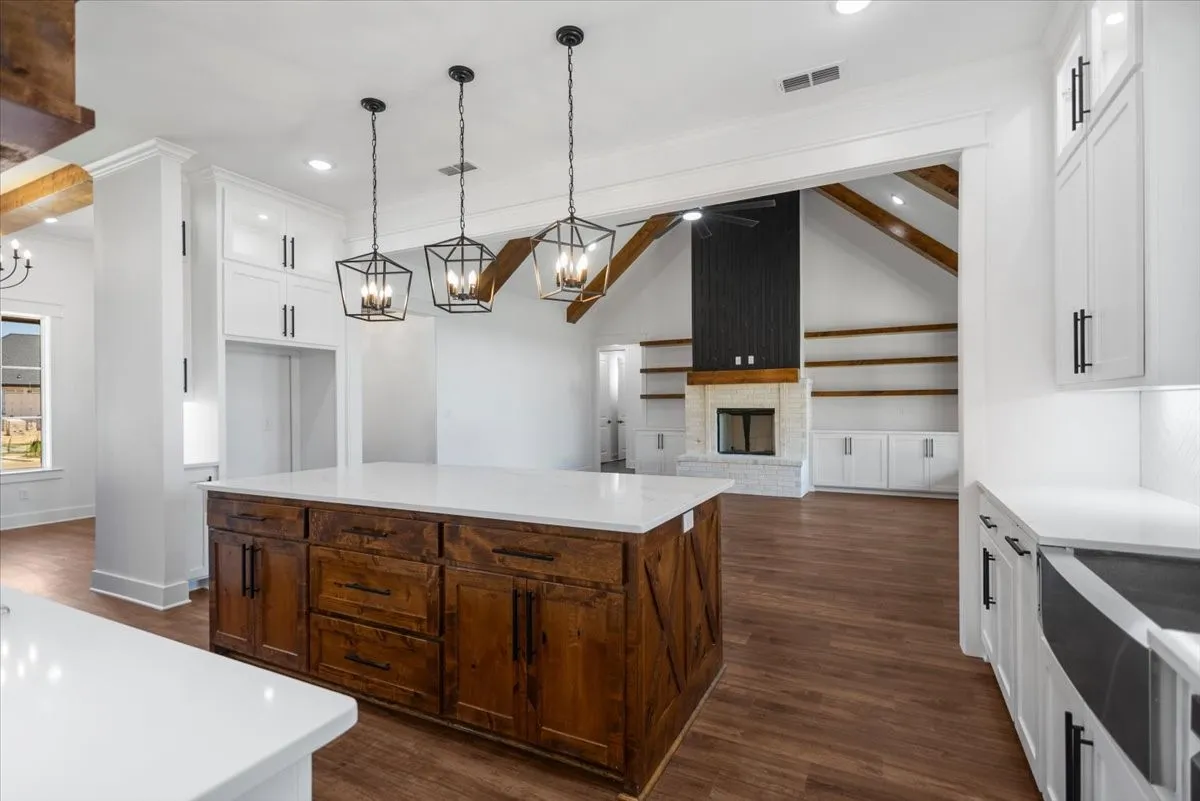 Single Family Residence For Sale in Smith County , 17402 Woodcrest Circle, Lindale, Texas 75771, 4 Bedroom, 3 Bathroom, 2 Garage spaces, 2,640 Sqft, built in 2026, mls#21329708, Real Estate Agent in Lindale, Homes For Sale in Smith county, Homes For Sale in Lindale, Realtor in Lindale Texas, Real Estate Brokerage Independent Realty Texas, Luminita Cordes Realtor