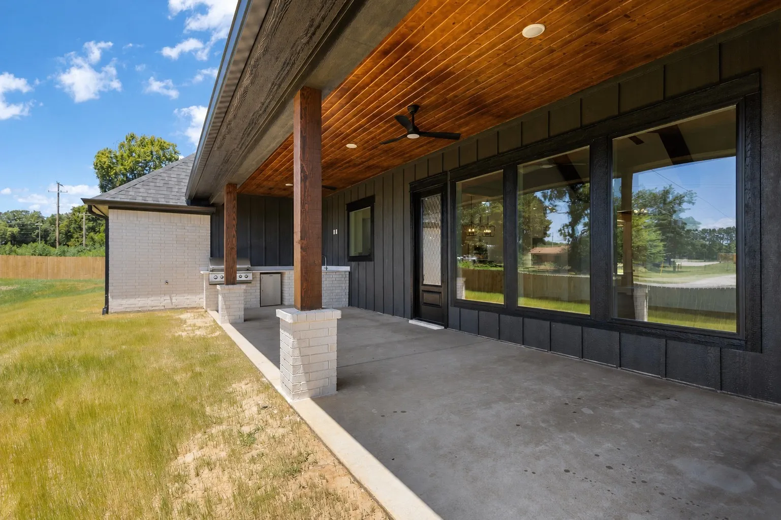 Single Family Residence For Sale in Smith County , 17402 Woodcrest Circle, Lindale, Texas 75771, 4 Bedroom, 3 Bathroom, 2 Garage spaces, 2,640 Sqft, built in 2026, mls#21329708, Real Estate Agent in Lindale, Homes For Sale in Smith county, Homes For Sale in Lindale, Realtor in Lindale Texas, Real Estate Brokerage Independent Realty Texas, Luminita Cordes Realtor