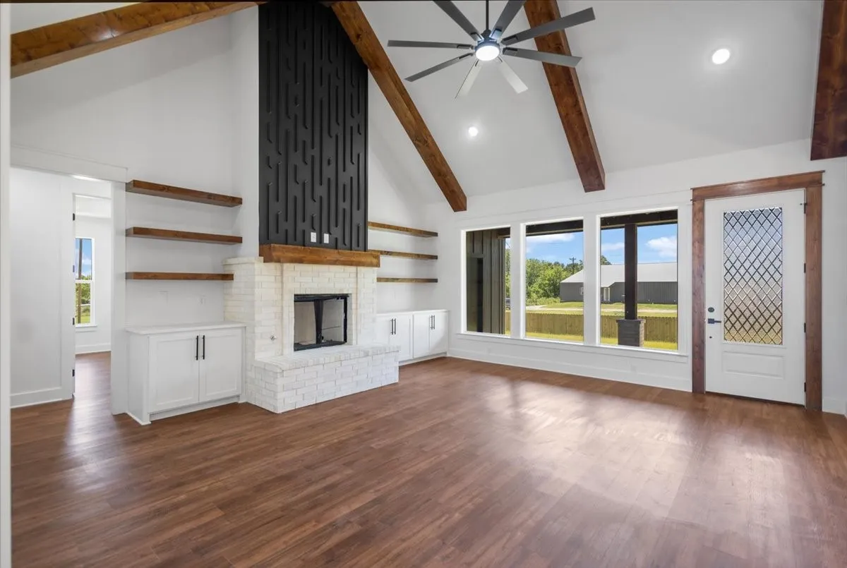 Single Family Residence For Sale in Smith County , 17402 Woodcrest Circle, Lindale, Texas 75771, 4 Bedroom, 3 Bathroom, 2 Garage spaces, 2,640 Sqft, built in 2026, mls#21329708, Real Estate Agent in Lindale, Homes For Sale in Smith county, Homes For Sale in Lindale, Realtor in Lindale Texas, Real Estate Brokerage Independent Realty Texas, Luminita Cordes Realtor