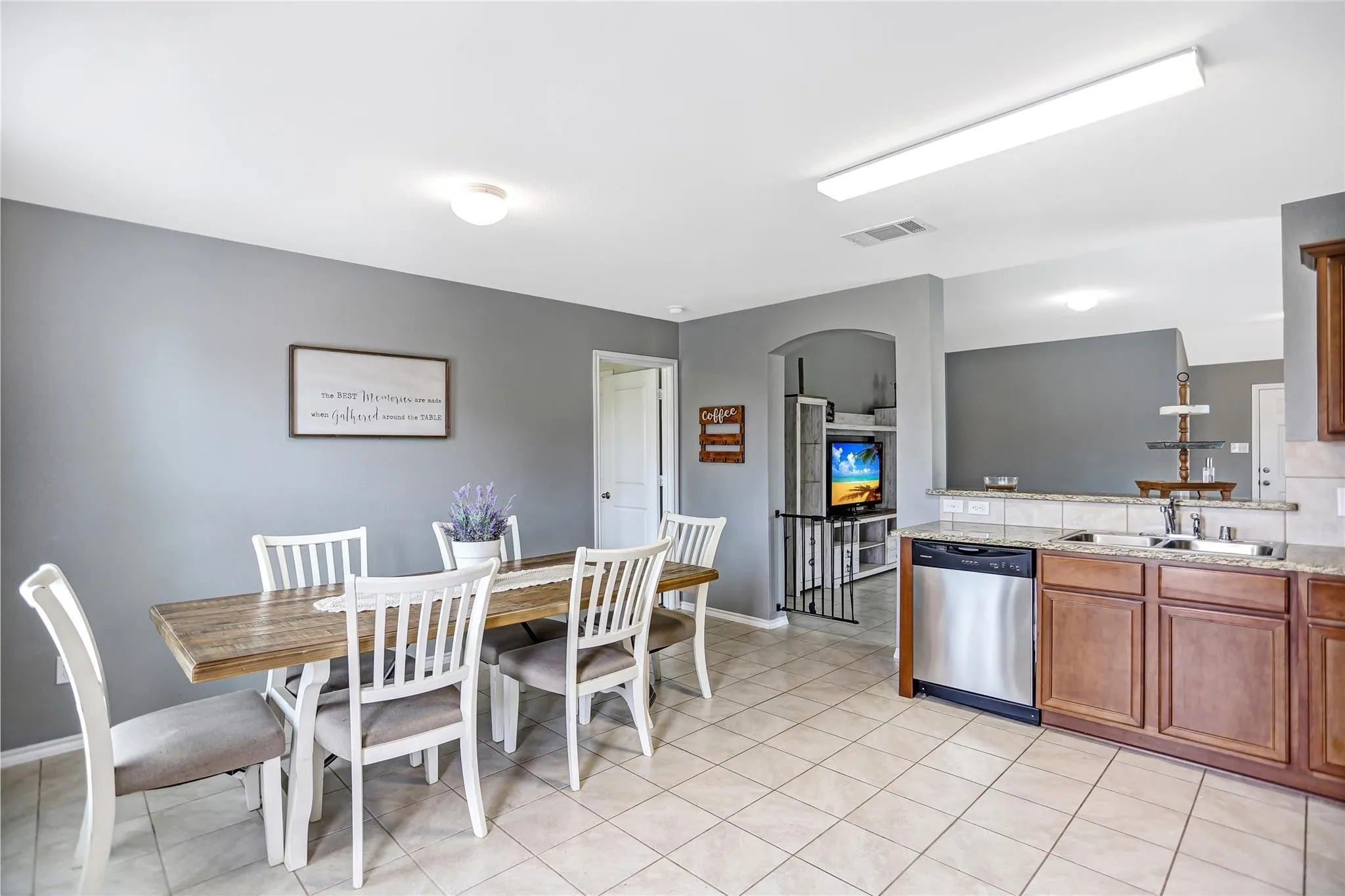 Single Family Residence For Sale in Kaufman County , 2302 San Marcos Drive, Forney, Texas 75126, 4 Bedroom, 2 Bathroom, 2 Garage spaces, 1,627 Sqft, built in 2018, mls#21329802, Real Estate Agent in Forney, Homes For Sale in Kaufman county, Homes For Sale in Forney, Realtor in Forney Texas, Real Estate Brokerage Independent Realty Texas, Luminita Cordes Realtor