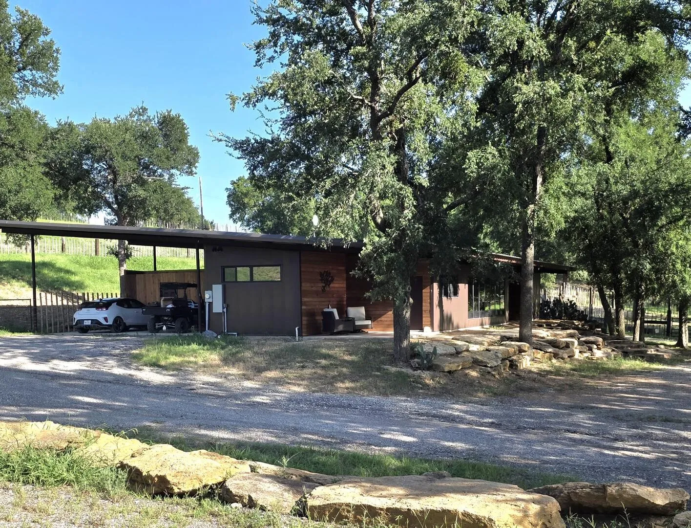 Farm For Sale in Cooke County , 1746 S FM 372, Gainesville, Texas 76240, 2 Bedroom, 3 Bathroom, Garage spaces, 2,606 Sqft, built in 2023, mls#21329892, Real Estate Agent in Gainesville, Homes For Sale in Cooke county, Homes For Sale in Gainesville, Realtor in Gainesville Texas, Real Estate Brokerage Independent Realty Texas, Luminita Cordes Realtor