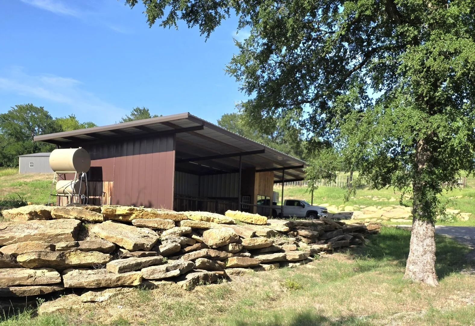 Farm For Sale in Cooke County , 1746 S FM 372, Gainesville, Texas 76240, 2 Bedroom, 3 Bathroom, Garage spaces, 2,606 Sqft, built in 2023, mls#21329892, Real Estate Agent in Gainesville, Homes For Sale in Cooke county, Homes For Sale in Gainesville, Realtor in Gainesville Texas, Real Estate Brokerage Independent Realty Texas, Luminita Cordes Realtor