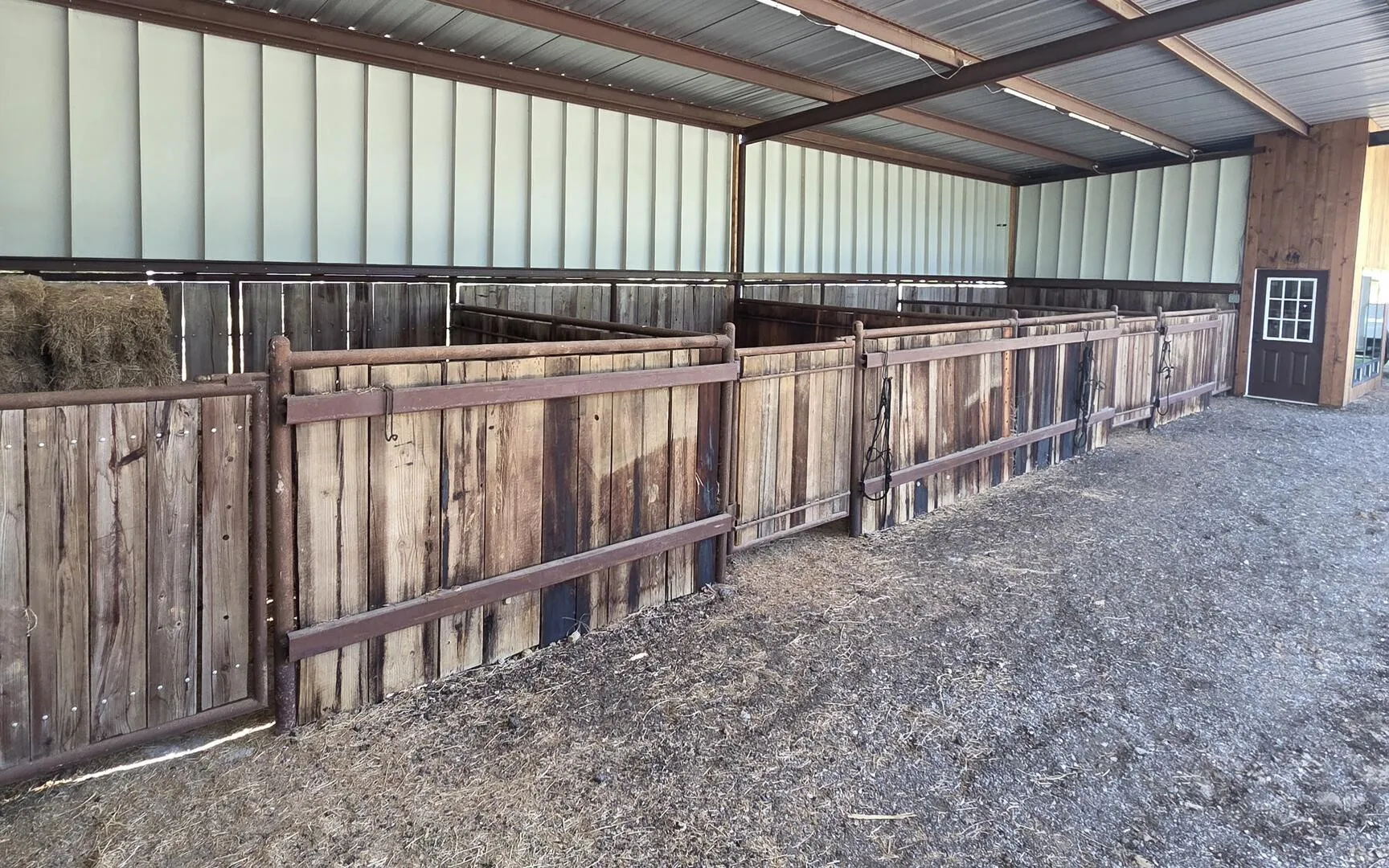 Farm For Sale in Cooke County , 1746 S FM 372, Gainesville, Texas 76240, 2 Bedroom, 3 Bathroom, Garage spaces, 2,606 Sqft, built in 2023, mls#21329892, Real Estate Agent in Gainesville, Homes For Sale in Cooke county, Homes For Sale in Gainesville, Realtor in Gainesville Texas, Real Estate Brokerage Independent Realty Texas, Luminita Cordes Realtor