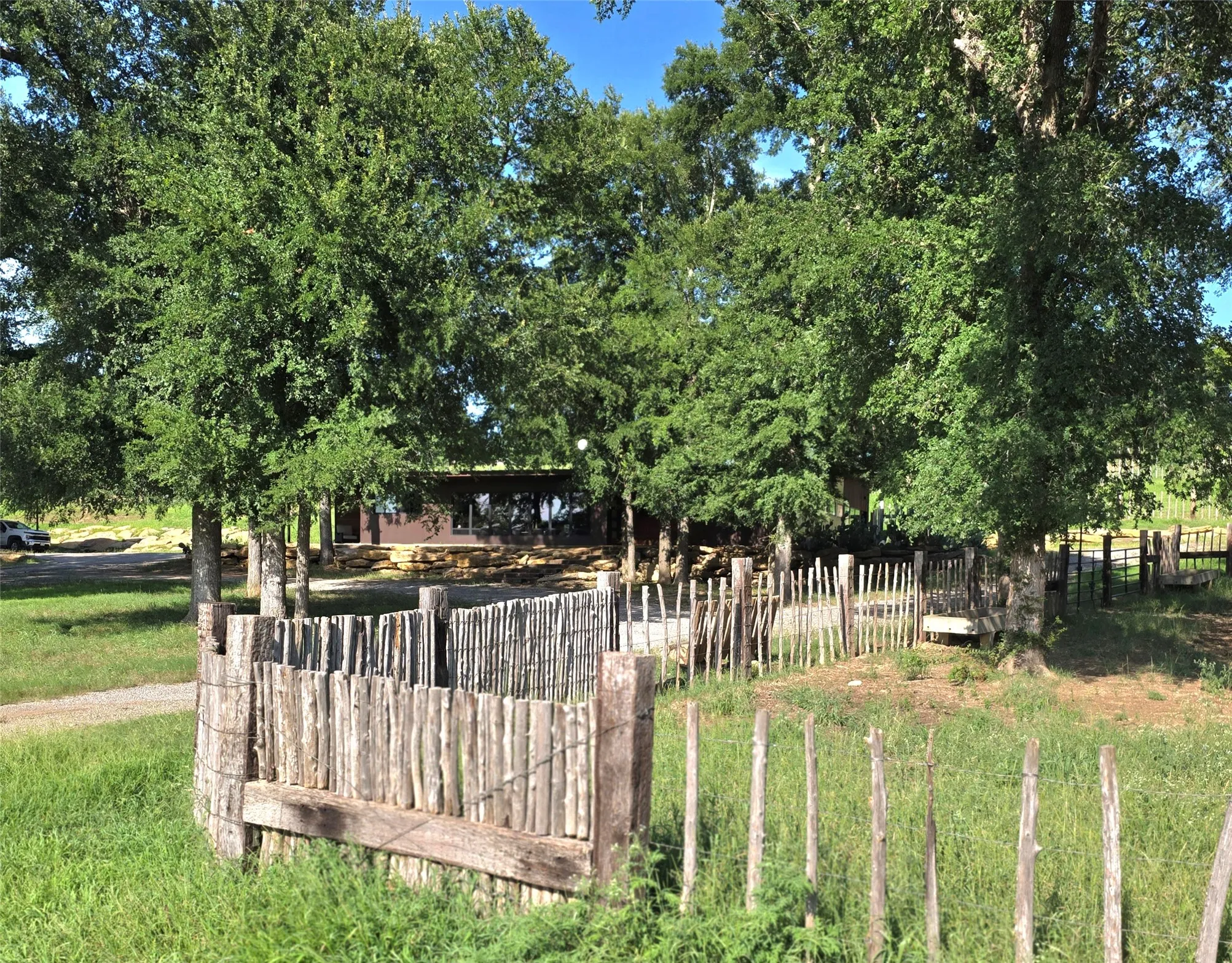 Farm For Sale in Cooke County , 1746 S FM 372, Gainesville, Texas 76240, 2 Bedroom, 3 Bathroom, Garage spaces, 2,606 Sqft, built in 2023, mls#21329892, Real Estate Agent in Gainesville, Homes For Sale in Cooke county, Homes For Sale in Gainesville, Realtor in Gainesville Texas, Real Estate Brokerage Independent Realty Texas, Luminita Cordes Realtor