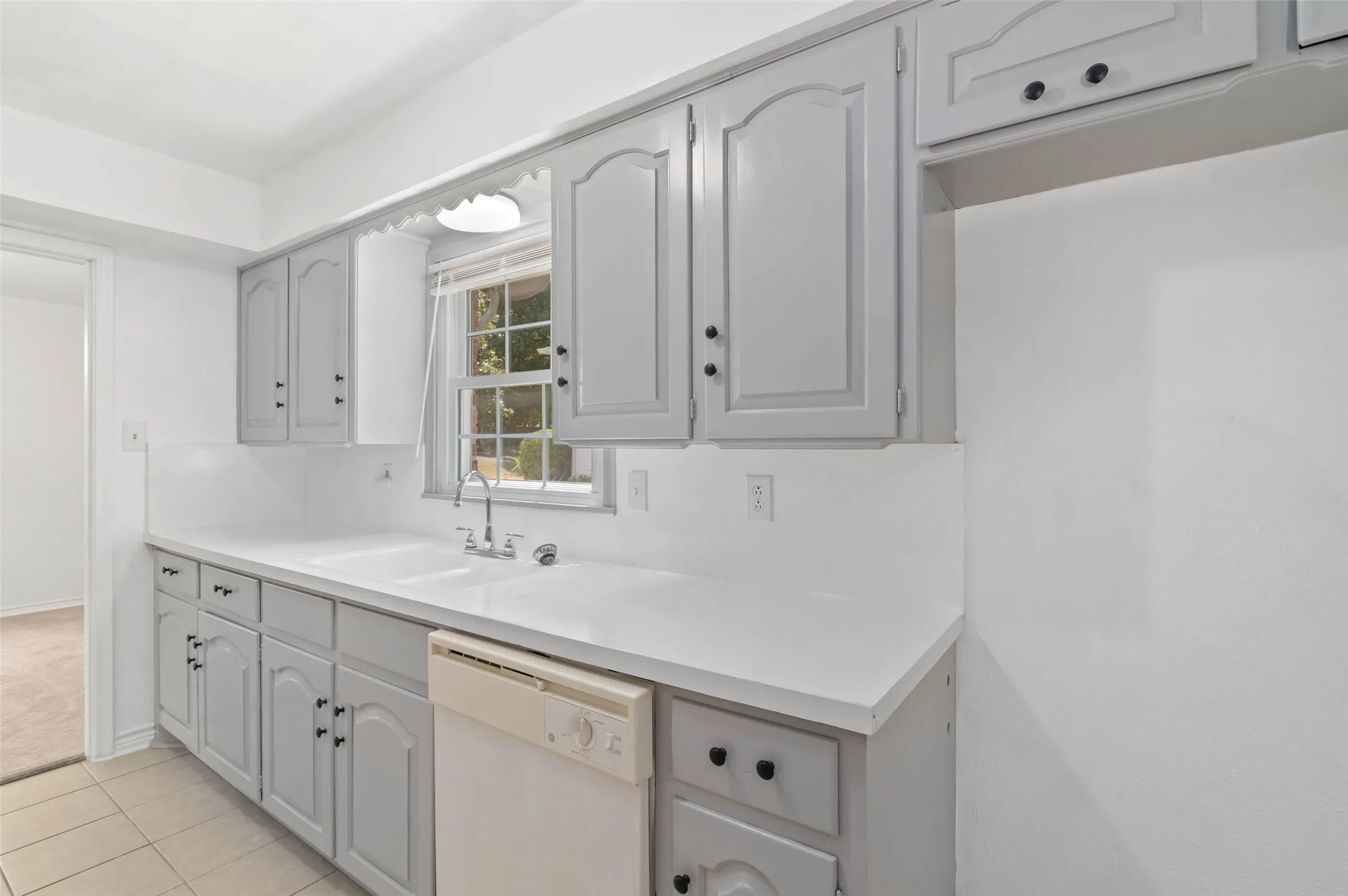 Single Family Residence For Sale in Dallas County , 841 Brookwood Drive, Dallas, Texas 75224, 3 Bedroom, 2 Bathroom, 2 Garage spaces, 1,690 Sqft, built in 1960, mls#21329903, Real Estate Agent in Dallas, Homes For Sale in Dallas county, Homes For Sale in Dallas, Realtor in Dallas Texas, Real Estate Brokerage Independent Realty Texas, Luminita Cordes Realtor
