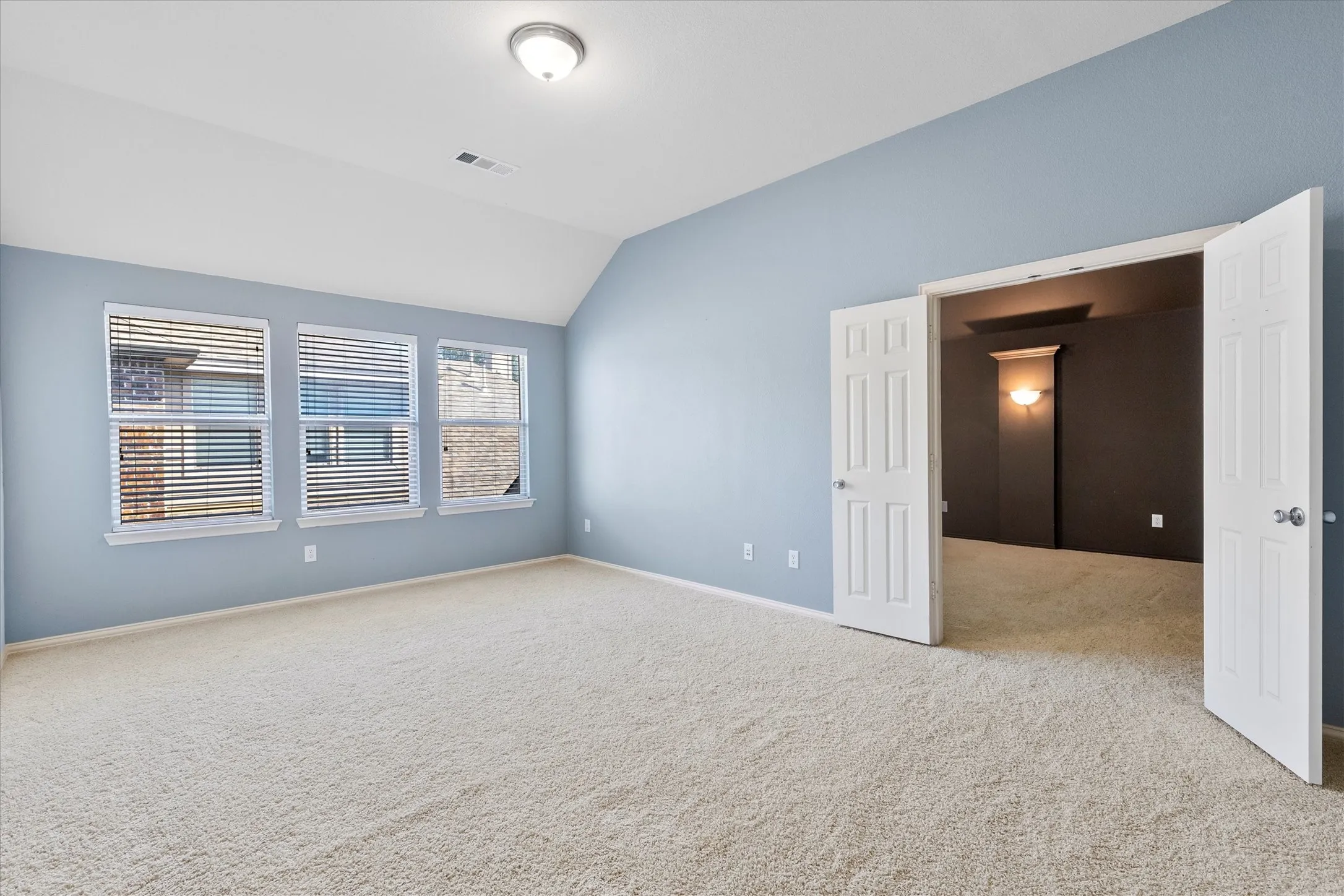 Single Family Residence For Sale in Collin County , 7230 Lake Hill Trail, Sachse, Texas 75048, 3 Bedroom, 3 Bathroom, 2 Garage spaces, 3,041 Sqft, built in 2008, mls#21329179, Real Estate Agent in Sachse, Homes For Sale in Collin county, Homes For Sale in Sachse, Realtor in Sachse Texas, Real Estate Brokerage Independent Realty Texas, Luminita Cordes Realtor