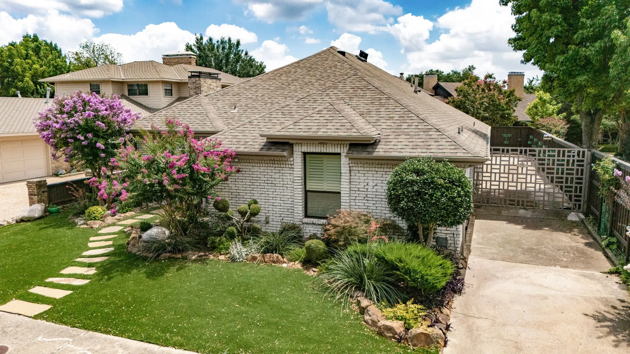 Single Family Residence For Sale in Dallas County , 5718 Over Downs Drive, Dallas, Texas 75230, 3 Bedroom, 3 Bathroom, 2 Garage spaces, 2,476 Sqft, built in 1980, mls#21302635, Real Estate Agent in Dallas, Homes For Sale in Dallas county, Homes For Sale in Dallas, Realtor in Dallas Texas, Real Estate Brokerage Independent Realty Texas, Luminita Cordes Realtor