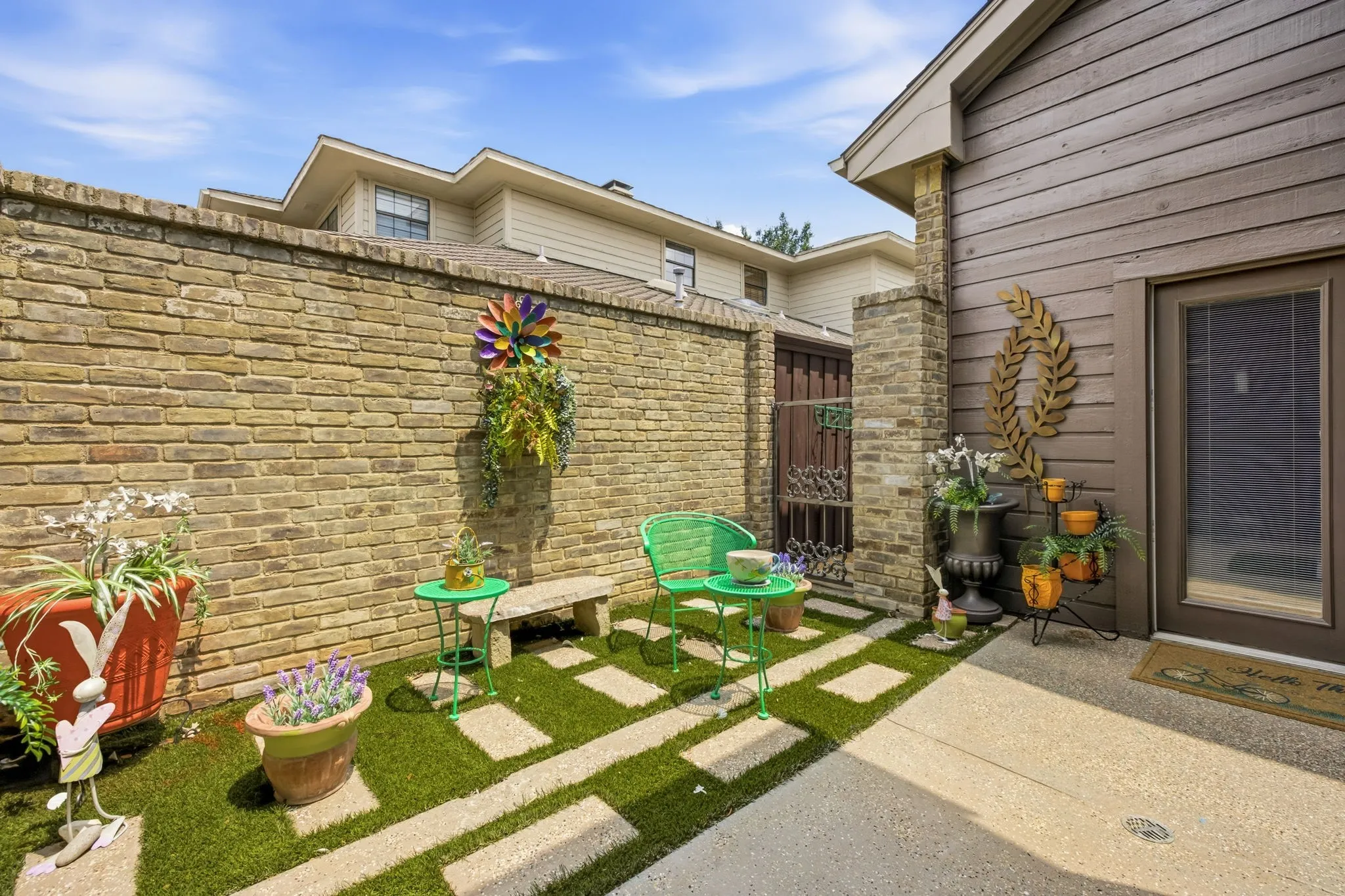 Single Family Residence For Sale in Dallas County , 5718 Over Downs Drive, Dallas, Texas 75230, 3 Bedroom, 3 Bathroom, 2 Garage spaces, 2,476 Sqft, built in 1980, mls#21302635, Real Estate Agent in Dallas, Homes For Sale in Dallas county, Homes For Sale in Dallas, Realtor in Dallas Texas, Real Estate Brokerage Independent Realty Texas, Luminita Cordes Realtor