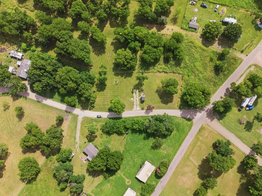 Improved Land For Sale in Hunt County , 7854 Lake View Drive, Lone Oak, Texas 75453, 0, 0, Garage spaces, 0 Sqft, built in 0, mls#21329876, Real Estate Agent in Lone Oak, Homes For Sale in Hunt county, Homes For Sale in Lone Oak, Realtor in Lone Oak Texas, Real Estate Brokerage Independent Realty Texas, Luminita Cordes Realtor