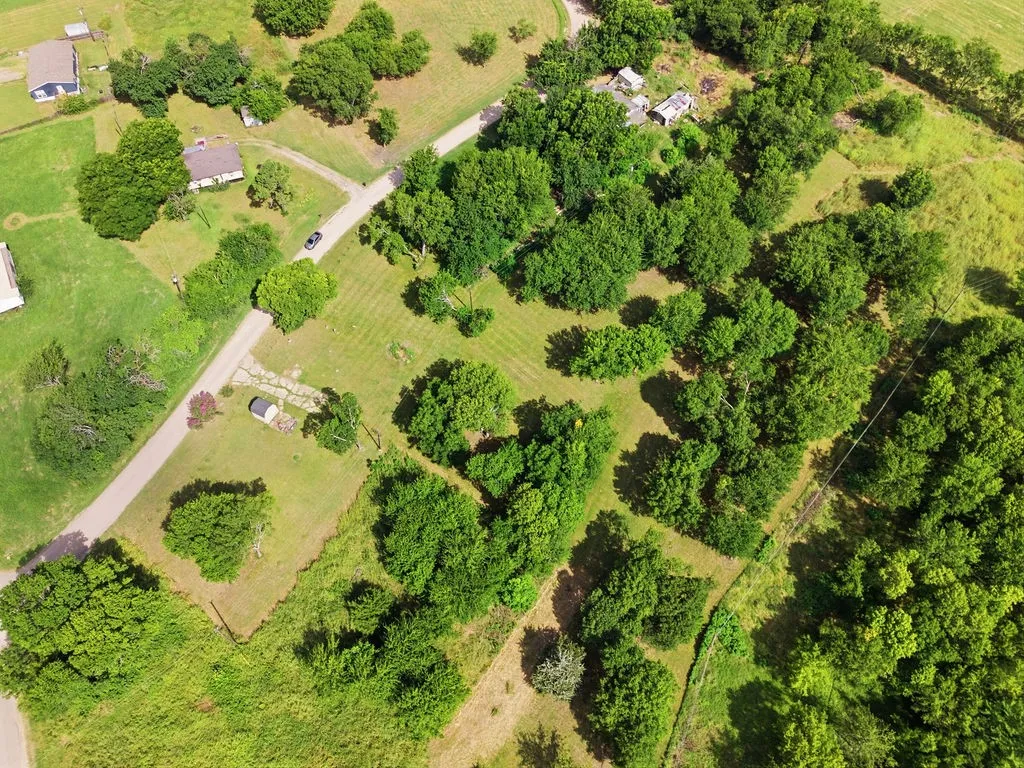 Improved Land For Sale in Hunt County , 7854 Lake View Drive, Lone Oak, Texas 75453, 0, 0, Garage spaces, 0 Sqft, built in 0, mls#21329876, Real Estate Agent in Lone Oak, Homes For Sale in Hunt county, Homes For Sale in Lone Oak, Realtor in Lone Oak Texas, Real Estate Brokerage Independent Realty Texas, Luminita Cordes Realtor