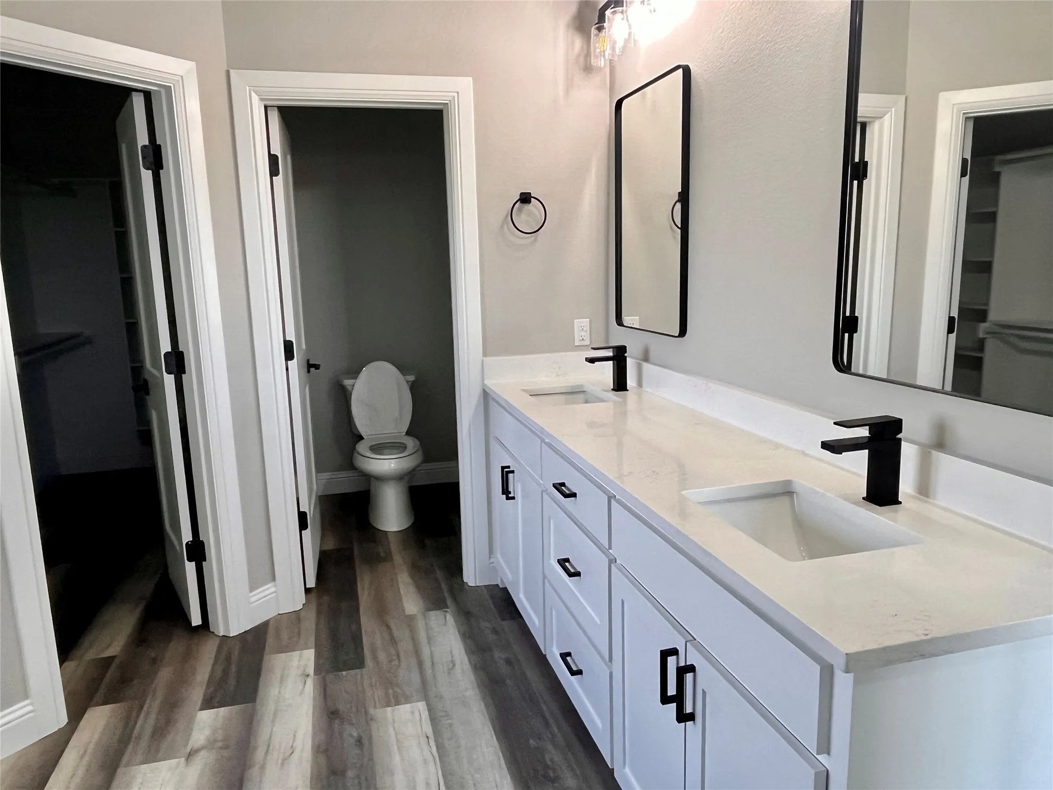 Single Family Residence For Sale in Grayson County , 1404 Dixie Estates Way, Whitesboro, Texas 76273, 5 Bedroom, 3 Bathroom, 2 Garage spaces, 2,720 Sqft, built in 2024, mls#21329926, Real Estate Agent in Whitesboro, Homes For Sale in Grayson county, Homes For Sale in Whitesboro, Realtor in Whitesboro Texas, Real Estate Brokerage Independent Realty Texas, Luminita Cordes Realtor