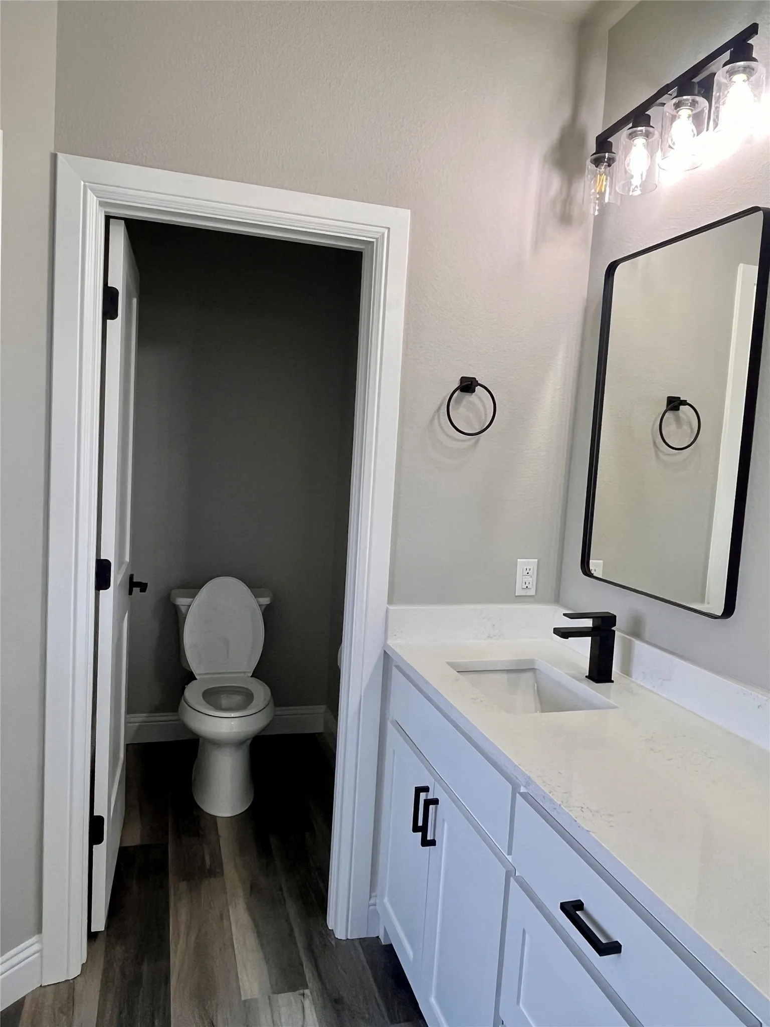 Single Family Residence For Sale in Grayson County , 1404 Dixie Estates Way, Whitesboro, Texas 76273, 5 Bedroom, 3 Bathroom, 2 Garage spaces, 2,720 Sqft, built in 2024, mls#21329926, Real Estate Agent in Whitesboro, Homes For Sale in Grayson county, Homes For Sale in Whitesboro, Realtor in Whitesboro Texas, Real Estate Brokerage Independent Realty Texas, Luminita Cordes Realtor