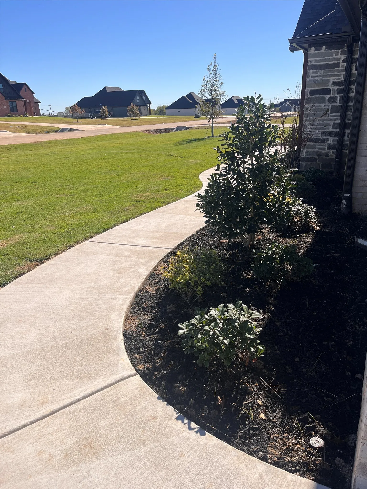 Single Family Residence For Sale in Grayson County , 1404 Dixie Estates Way, Whitesboro, Texas 76273, 5 Bedroom, 3 Bathroom, 2 Garage spaces, 2,720 Sqft, built in 2024, mls#21329926, Real Estate Agent in Whitesboro, Homes For Sale in Grayson county, Homes For Sale in Whitesboro, Realtor in Whitesboro Texas, Real Estate Brokerage Independent Realty Texas, Luminita Cordes Realtor