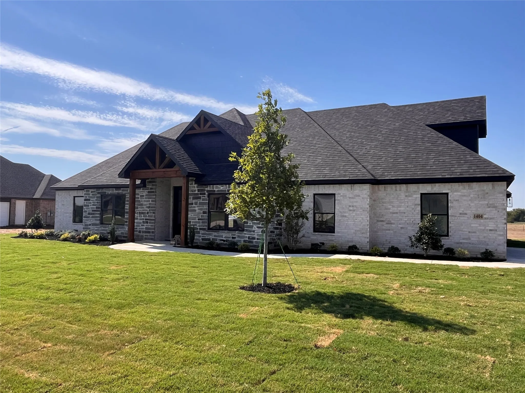 Single Family Residence For Sale in Grayson County , 1404 Dixie Estates Way, Whitesboro, Texas 76273, 5 Bedroom, 3 Bathroom, 2 Garage spaces, 2,720 Sqft, built in 2024, mls#21329926, Real Estate Agent in Whitesboro, Homes For Sale in Grayson county, Homes For Sale in Whitesboro, Realtor in Whitesboro Texas, Real Estate Brokerage Independent Realty Texas, Luminita Cordes Realtor
