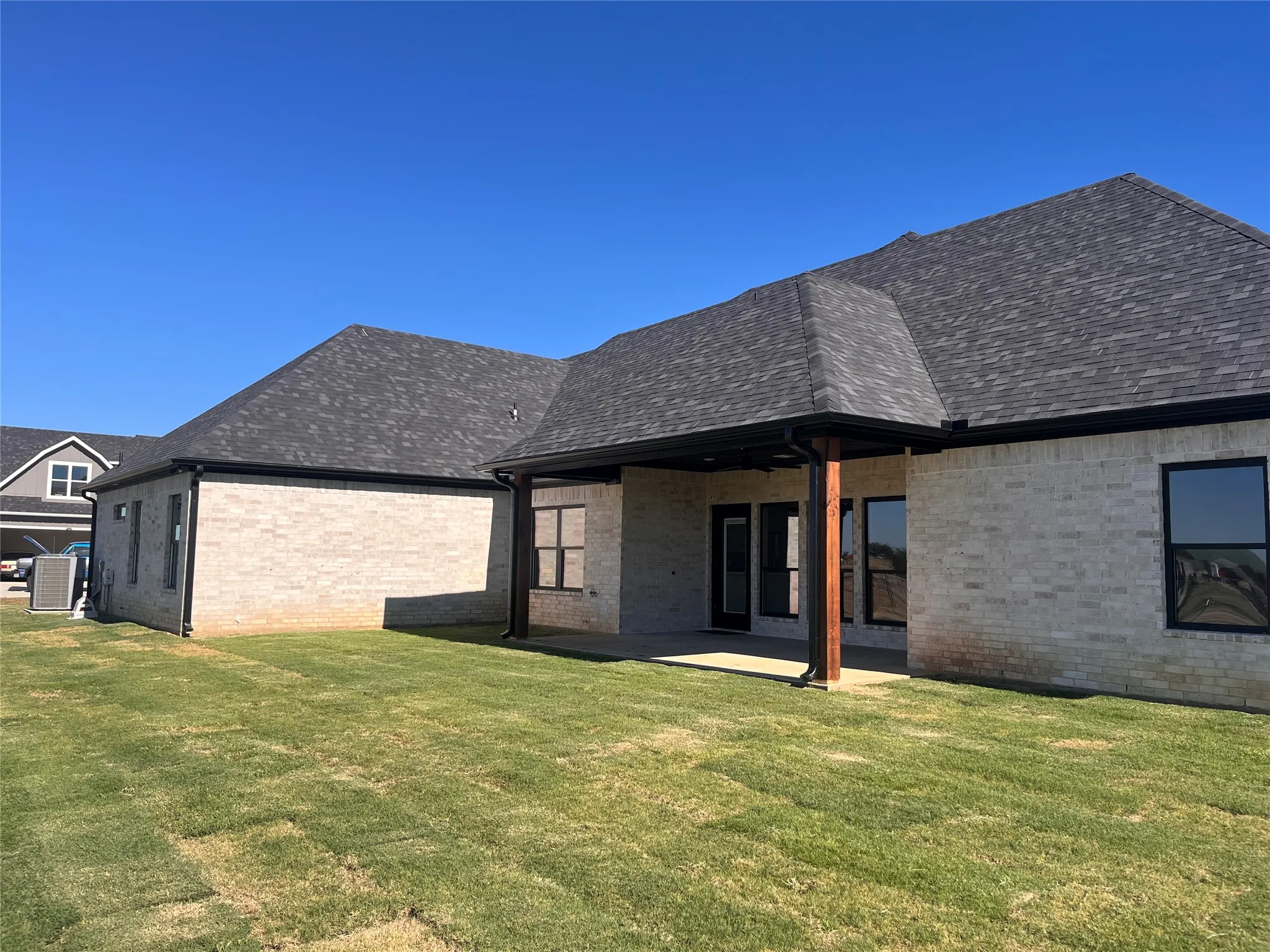 Single Family Residence For Sale in Grayson County , 1404 Dixie Estates Way, Whitesboro, Texas 76273, 5 Bedroom, 3 Bathroom, 2 Garage spaces, 2,720 Sqft, built in 2024, mls#21329926, Real Estate Agent in Whitesboro, Homes For Sale in Grayson county, Homes For Sale in Whitesboro, Realtor in Whitesboro Texas, Real Estate Brokerage Independent Realty Texas, Luminita Cordes Realtor