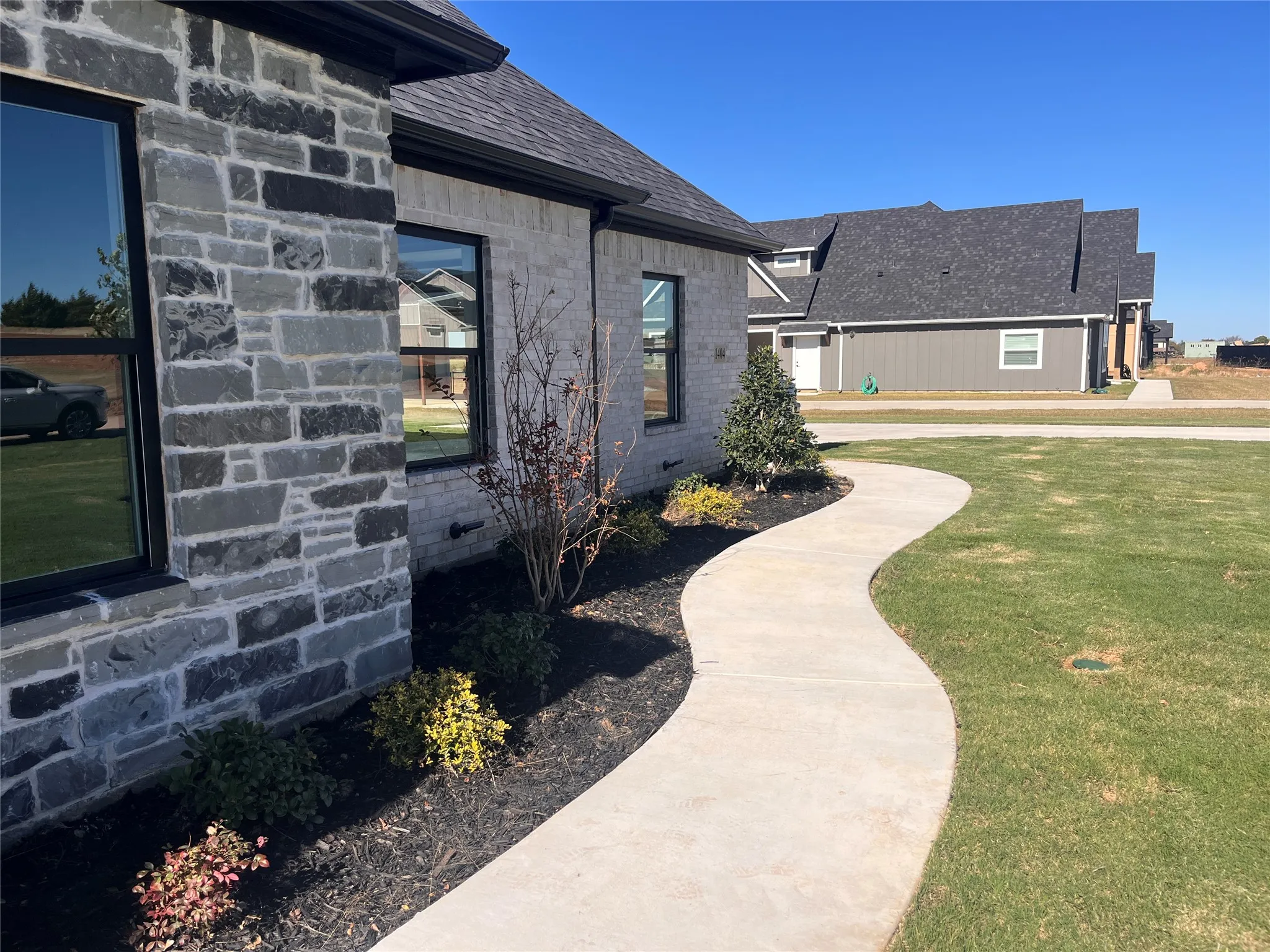 Single Family Residence For Sale in Grayson County , 1404 Dixie Estates Way, Whitesboro, Texas 76273, 5 Bedroom, 3 Bathroom, 2 Garage spaces, 2,720 Sqft, built in 2024, mls#21329926, Real Estate Agent in Whitesboro, Homes For Sale in Grayson county, Homes For Sale in Whitesboro, Realtor in Whitesboro Texas, Real Estate Brokerage Independent Realty Texas, Luminita Cordes Realtor