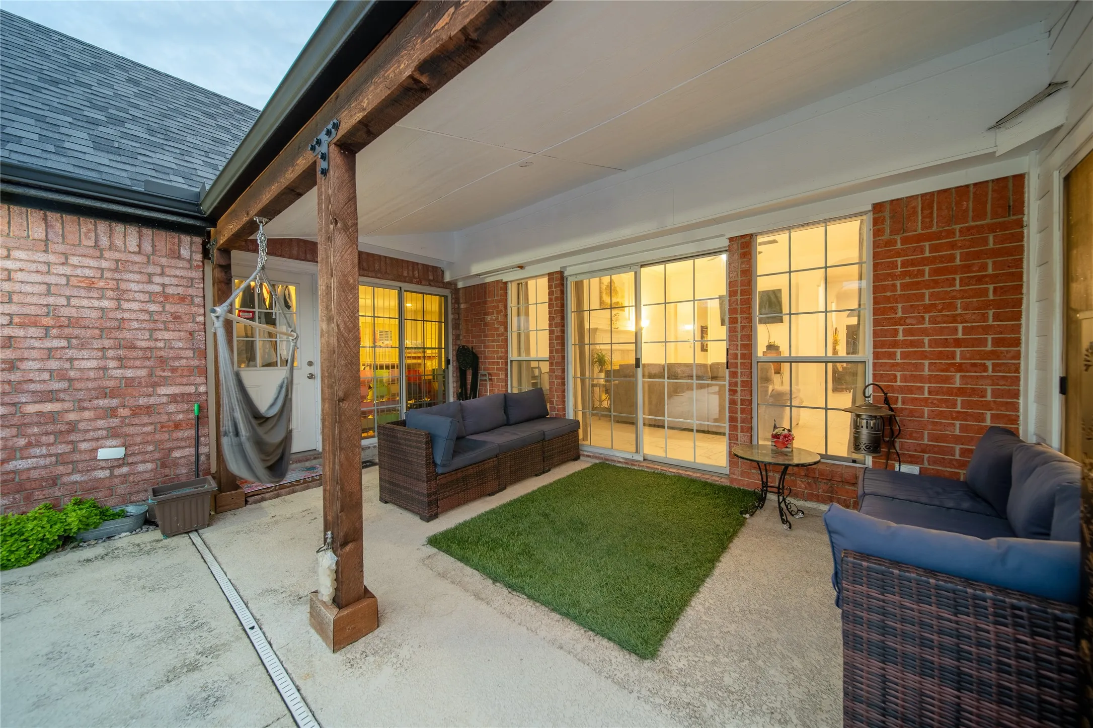 3 entrances to the covered patio.