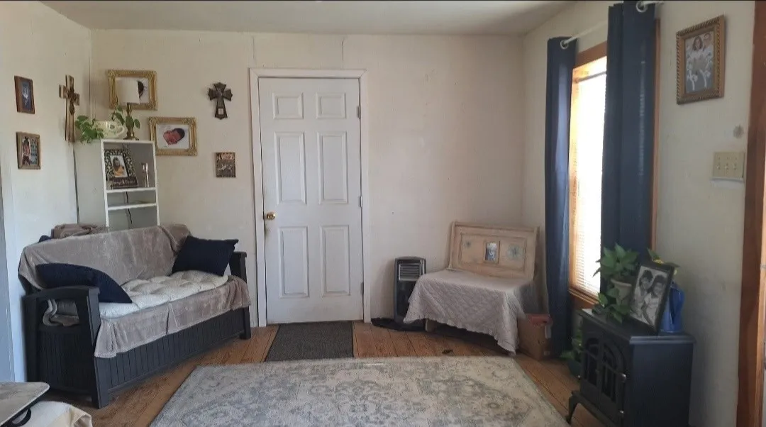 Single Family Residence For Sale in Andrews County , 306 5th Street, Andrews, Texas 79714, 1 Bedroom, 1 Bathroom, Garage spaces, 696 Sqft, built in 1955, mls#21329906, Real Estate Agent in Andrews, Homes For Sale in Andrews county, Homes For Sale in Andrews, Realtor in Andrews Texas, Real Estate Brokerage Independent Realty Texas, Luminita Cordes Realtor