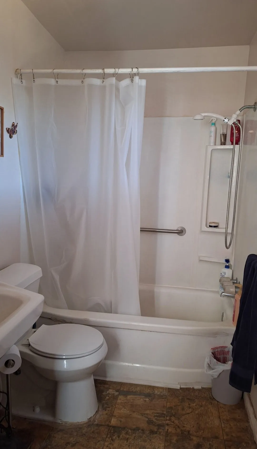 Single Family Residence For Sale in Andrews County , 306 5th Street, Andrews, Texas 79714, 1 Bedroom, 1 Bathroom, Garage spaces, 696 Sqft, built in 1955, mls#21329906, Real Estate Agent in Andrews, Homes For Sale in Andrews county, Homes For Sale in Andrews, Realtor in Andrews Texas, Real Estate Brokerage Independent Realty Texas, Luminita Cordes Realtor