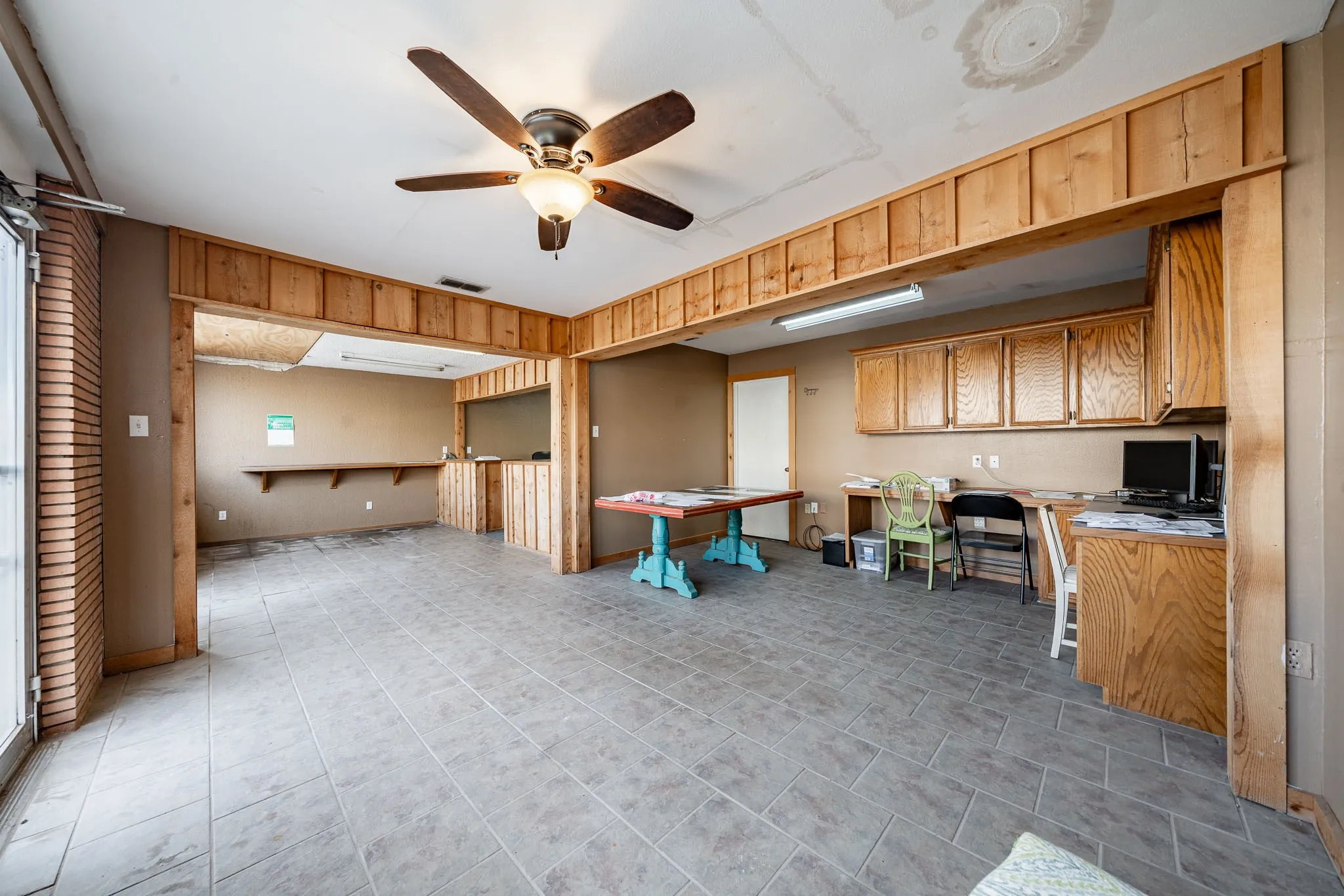 Office For Sale in Jones County , 1231 Commercial Street, Anson, Texas 79501, 0, 0, Garage spaces, 0 Sqft, built in 1940, mls#21329902, Real Estate Agent in Anson, Homes For Sale in Jones county, Homes For Sale in Anson, Realtor in Anson Texas, Real Estate Brokerage Independent Realty Texas, Luminita Cordes Realtor