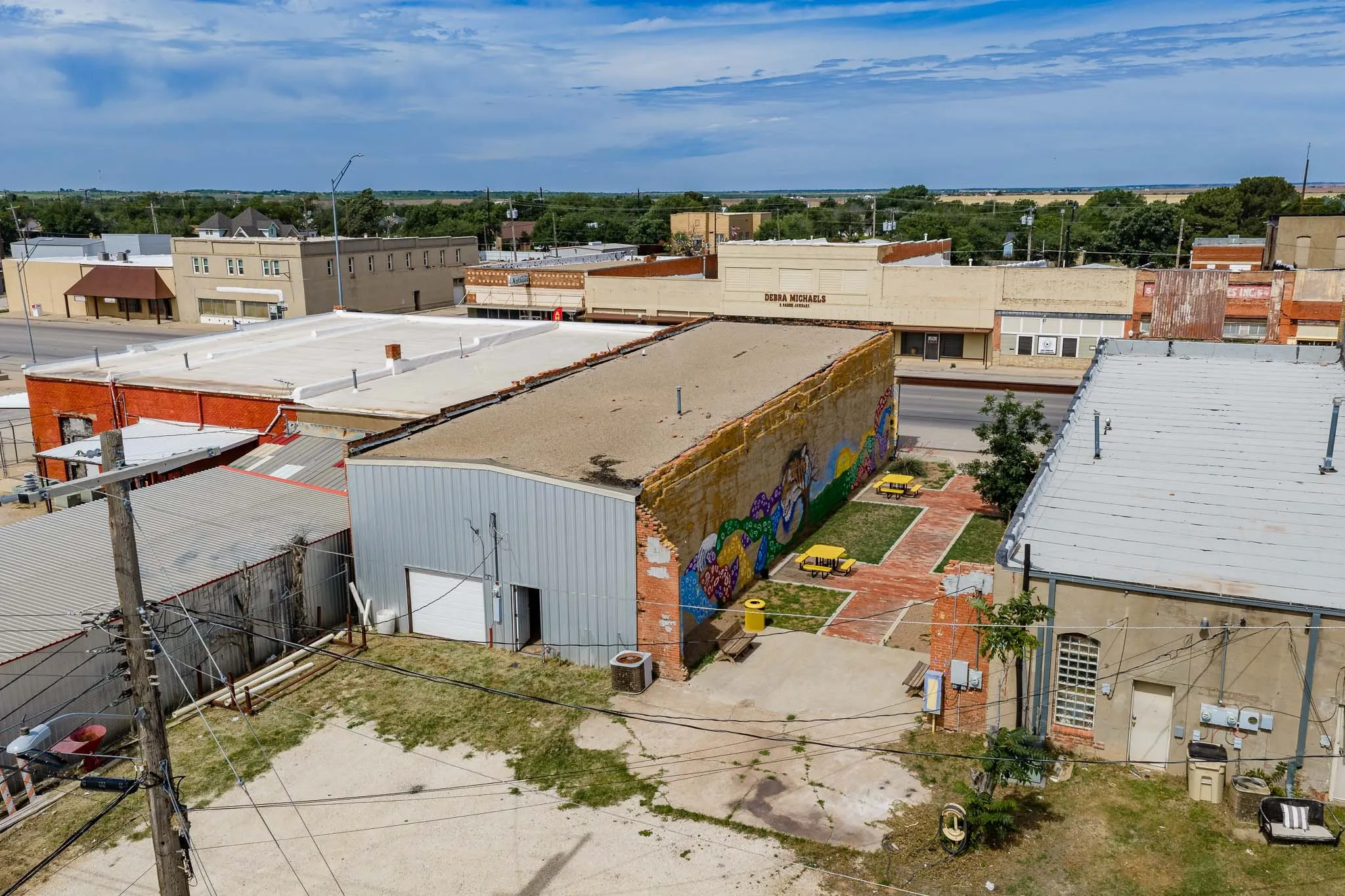 Office For Sale in Jones County , 1231 Commercial Street, Anson, Texas 79501, 0, 0, Garage spaces, 0 Sqft, built in 1940, mls#21329902, Real Estate Agent in Anson, Homes For Sale in Jones county, Homes For Sale in Anson, Realtor in Anson Texas, Real Estate Brokerage Independent Realty Texas, Luminita Cordes Realtor