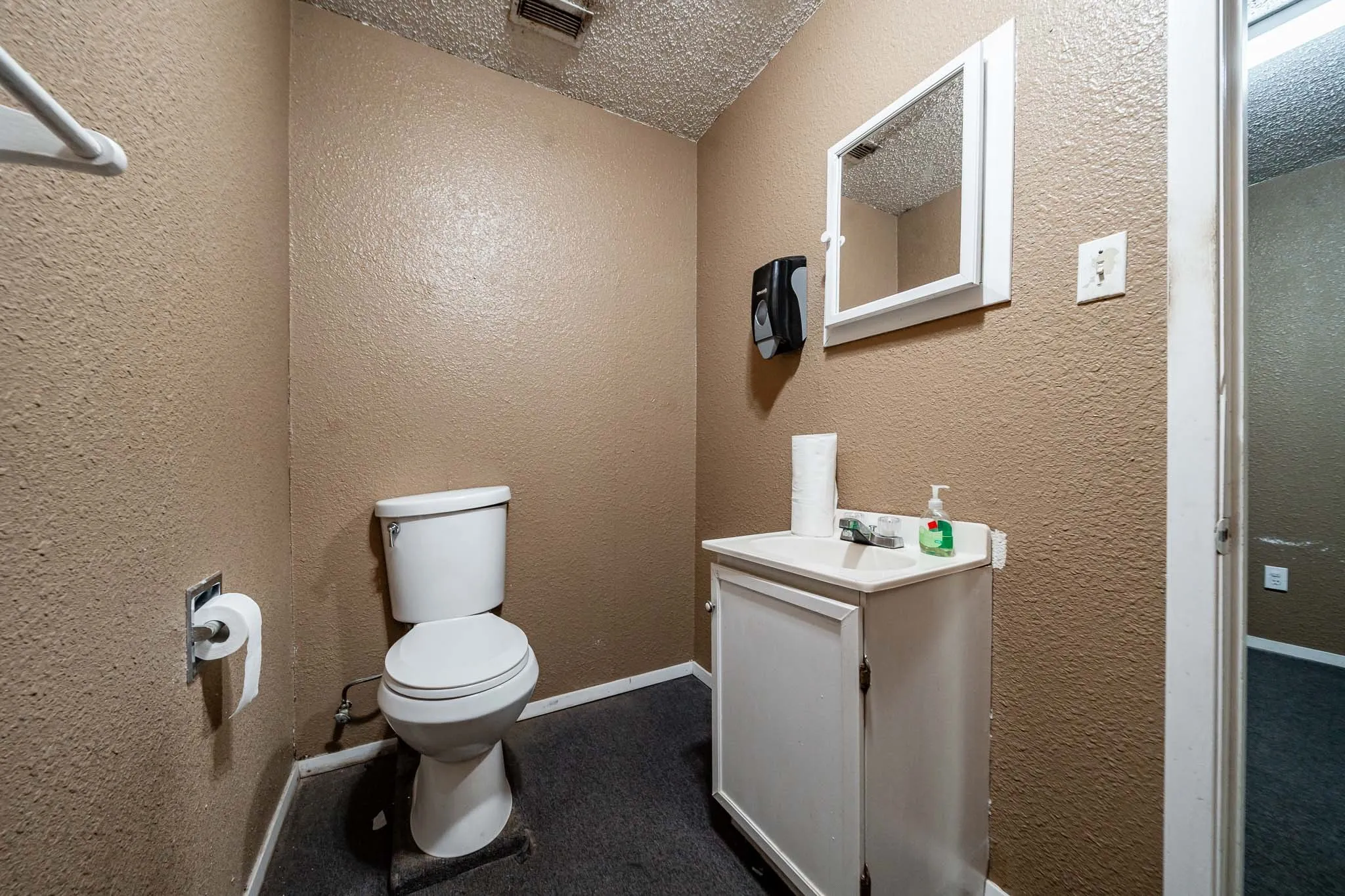 Office For Sale in Jones County , 1231 Commercial Street, Anson, Texas 79501, 0, 0, Garage spaces, 0 Sqft, built in 1940, mls#21329902, Real Estate Agent in Anson, Homes For Sale in Jones county, Homes For Sale in Anson, Realtor in Anson Texas, Real Estate Brokerage Independent Realty Texas, Luminita Cordes Realtor