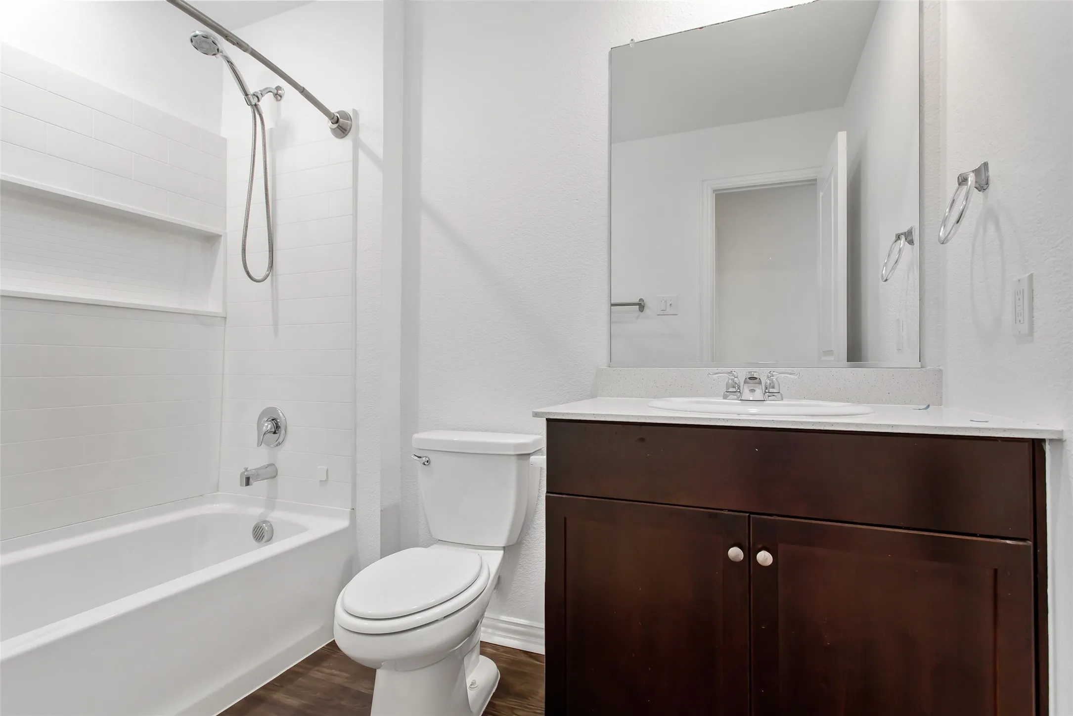 Single Family Residence For Rent in Dallas County , 9213 Marilyn Place, Dallas, Texas 75227, 4 Bedroom, 3 Bathroom, 2 Garage spaces, 1,940 Sqft, built in 2021, mls#21324258, Real Estate Agent in Dallas, Homes For Rent in Dallas county, Homes For Rent in Dallas, Realtor in Dallas Texas, Real Estate Brokerage Independent Realty Texas, Luminita Cordes Realtor