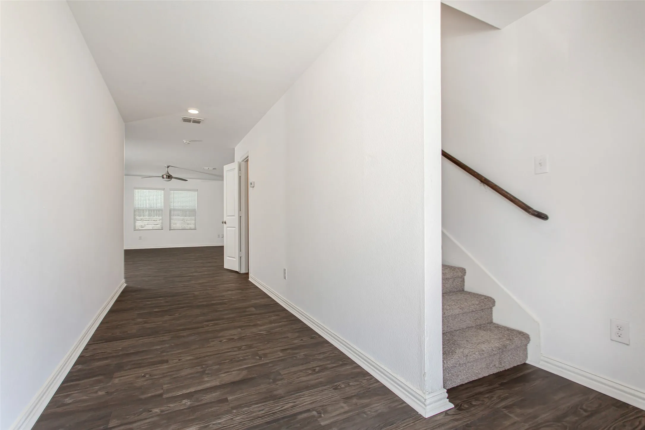Single Family Residence For Rent in Dallas County , 9213 Marilyn Place, Dallas, Texas 75227, 4 Bedroom, 3 Bathroom, 2 Garage spaces, 1,940 Sqft, built in 2021, mls#21324258, Real Estate Agent in Dallas, Homes For Rent in Dallas county, Homes For Rent in Dallas, Realtor in Dallas Texas, Real Estate Brokerage Independent Realty Texas, Luminita Cordes Realtor