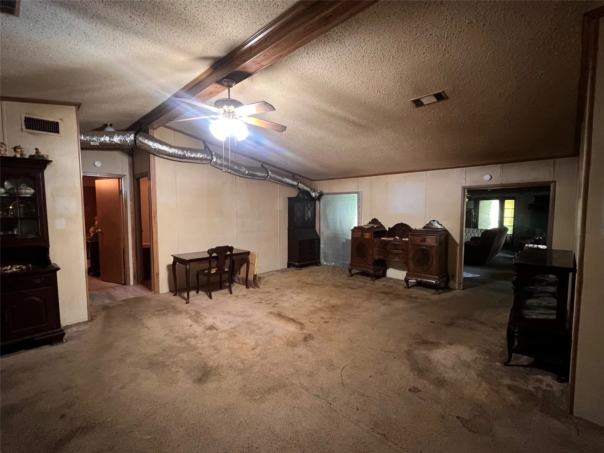 2nd living area
