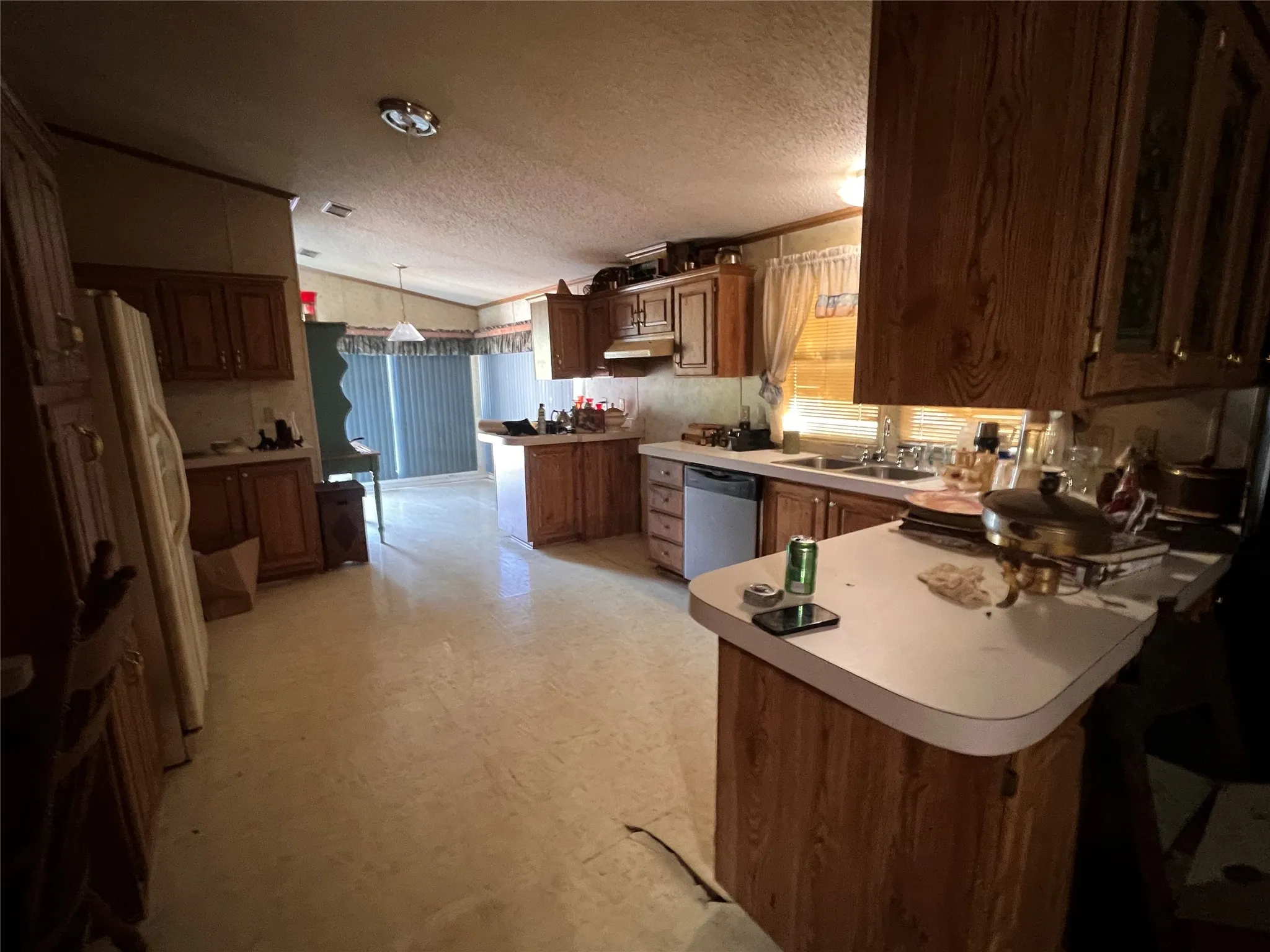 Kitchen with dishwasher