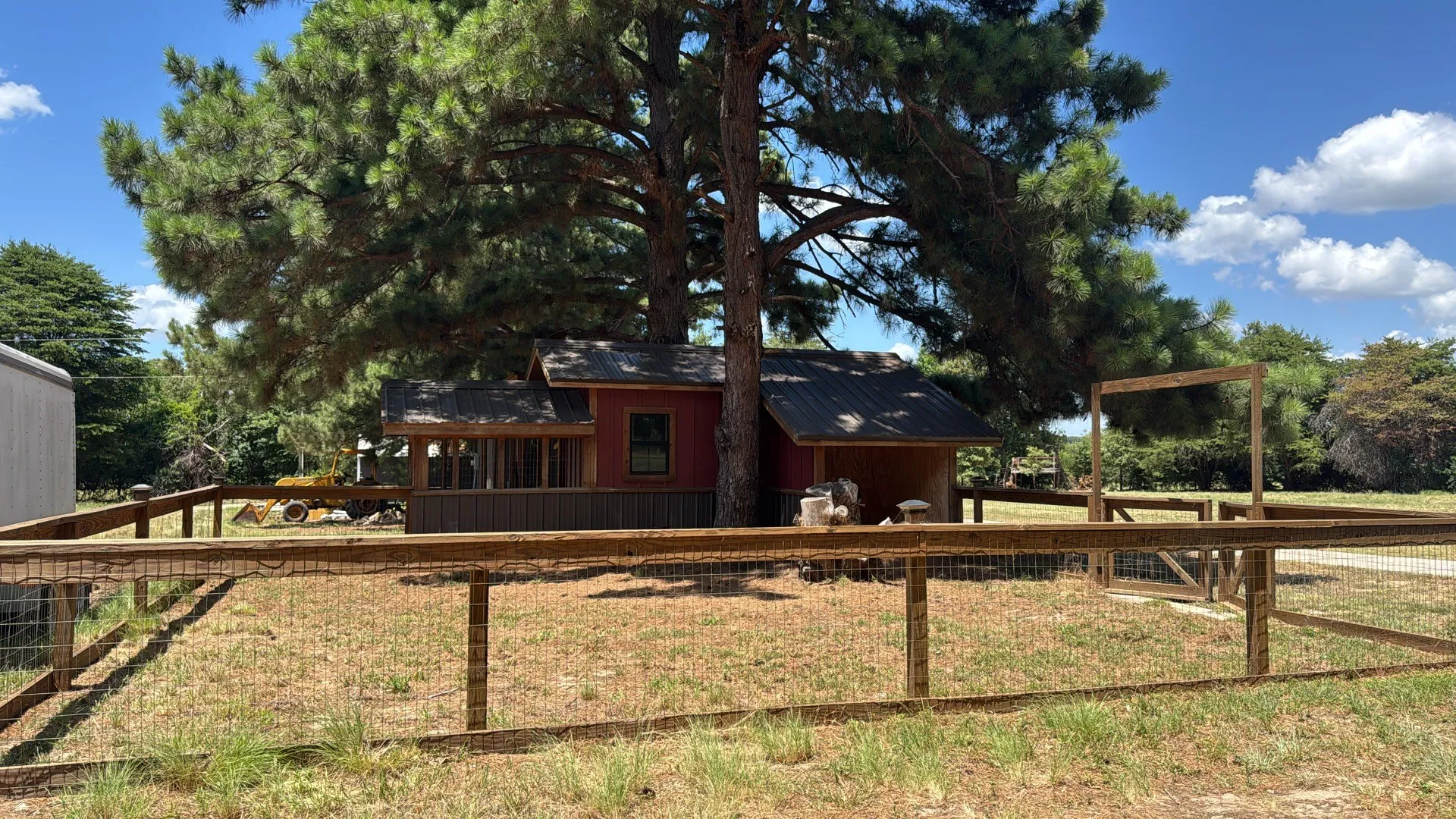 Single Family Residence For Sale in Henderson County , 5337 Dusty Road, Athens, Texas 75752, 4 Bedroom, 3 Bathroom, 1 Garage spaces, 2,561 Sqft, built in 2018, mls#21318382, Real Estate Agent in Athens, Homes For Sale in Henderson county, Homes For Sale in Athens, Realtor in Athens Texas, Real Estate Brokerage Independent Realty Texas, Luminita Cordes Realtor