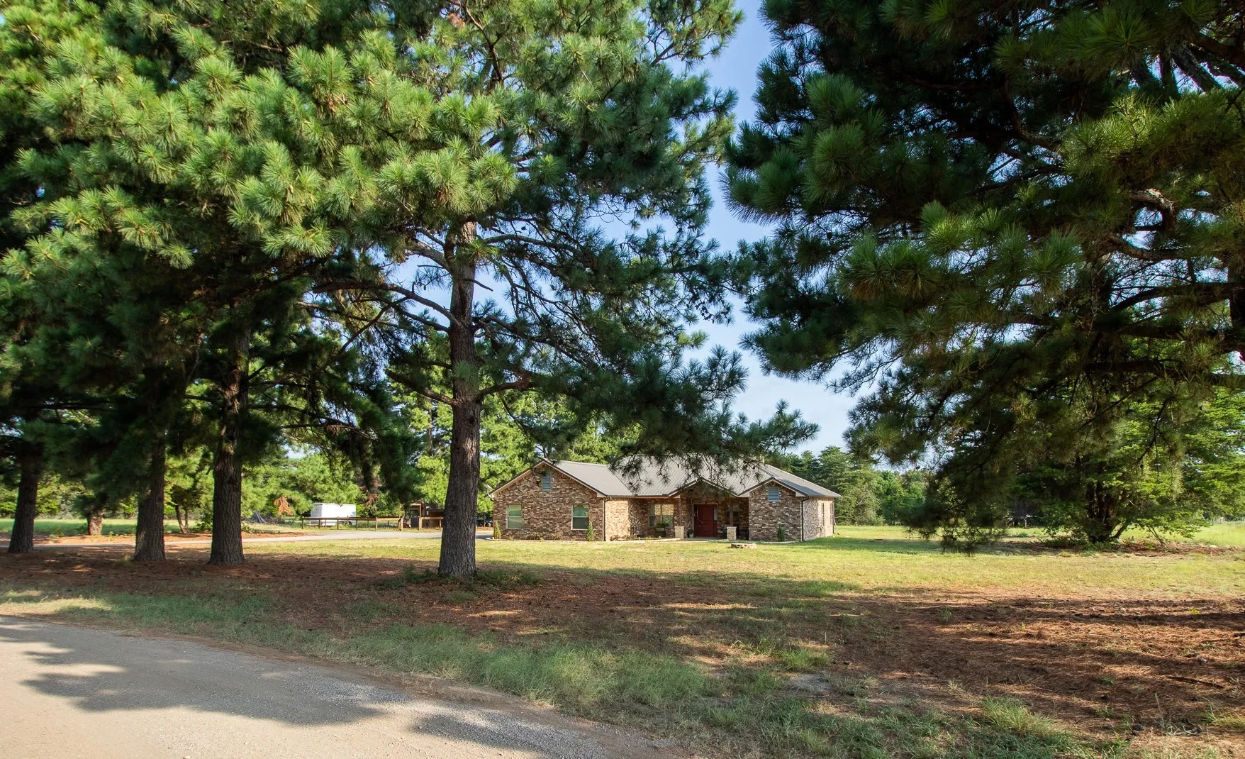 Single Family Residence For Sale in Henderson County , 5337 Dusty Road, Athens, Texas 75752, 4 Bedroom, 3 Bathroom, 1 Garage spaces, 2,561 Sqft, built in 2018, mls#21318382, Real Estate Agent in Athens, Homes For Sale in Henderson county, Homes For Sale in Athens, Realtor in Athens Texas, Real Estate Brokerage Independent Realty Texas, Luminita Cordes Realtor