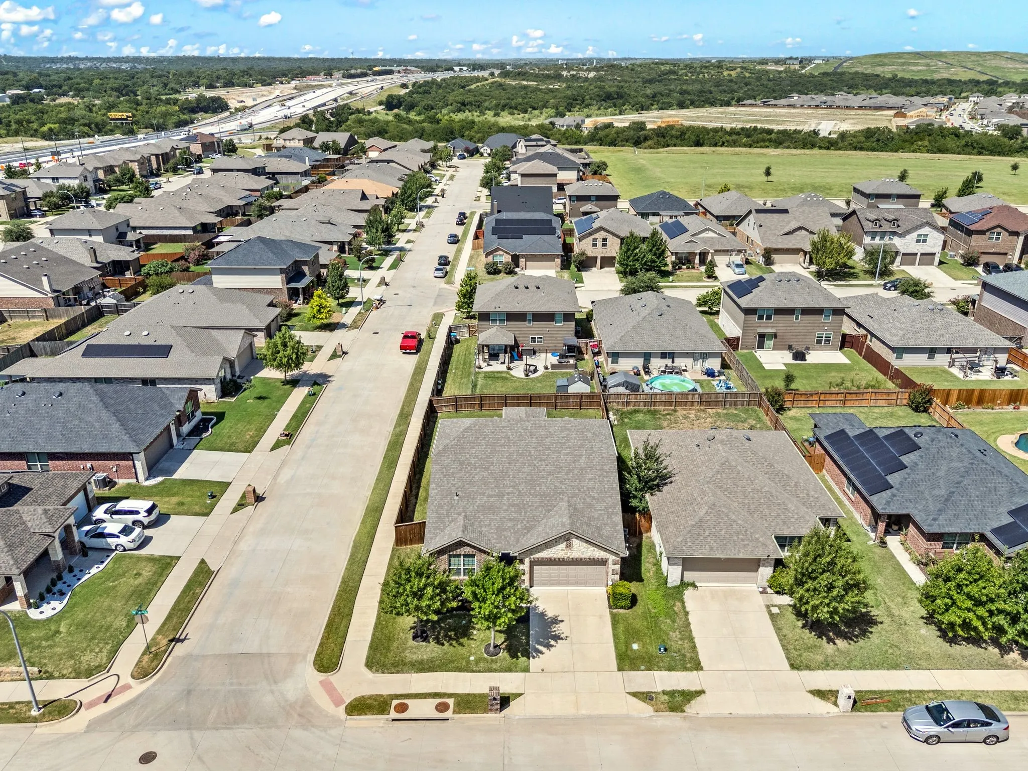 Single Family Residence For Sale in Tarrant County , 3120 Coyote Canyon Trail, Fort Worth, Texas 76108, 4 Bedroom, 3 Bathroom, 2 Garage spaces, 2,635 Sqft, built in 2017, mls#21329884, Real Estate Agent in Fort Worth, Homes For Sale in Tarrant county, Homes For Sale in Fort Worth, Realtor in Fort Worth Texas, Real Estate Brokerage Independent Realty Texas, Luminita Cordes Realtor