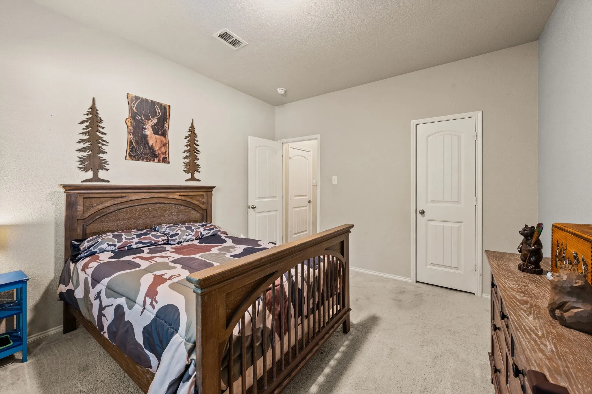 Single Family Residence For Sale in Tarrant County , 3120 Coyote Canyon Trail, Fort Worth, Texas 76108, 4 Bedroom, 3 Bathroom, 2 Garage spaces, 2,635 Sqft, built in 2017, mls#21329884, Real Estate Agent in Fort Worth, Homes For Sale in Tarrant county, Homes For Sale in Fort Worth, Realtor in Fort Worth Texas, Real Estate Brokerage Independent Realty Texas, Luminita Cordes Realtor