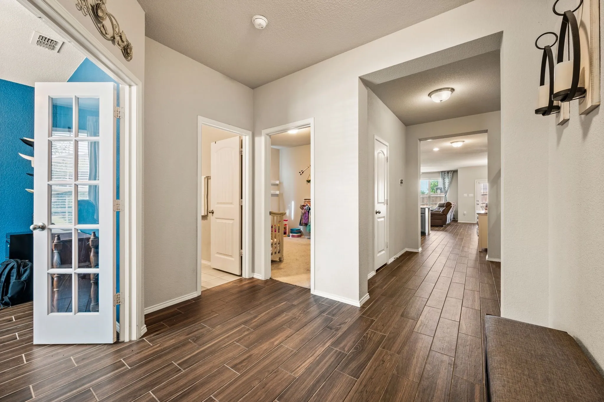 Single Family Residence For Sale in Tarrant County , 3120 Coyote Canyon Trail, Fort Worth, Texas 76108, 4 Bedroom, 3 Bathroom, 2 Garage spaces, 2,635 Sqft, built in 2017, mls#21329884, Real Estate Agent in Fort Worth, Homes For Sale in Tarrant county, Homes For Sale in Fort Worth, Realtor in Fort Worth Texas, Real Estate Brokerage Independent Realty Texas, Luminita Cordes Realtor