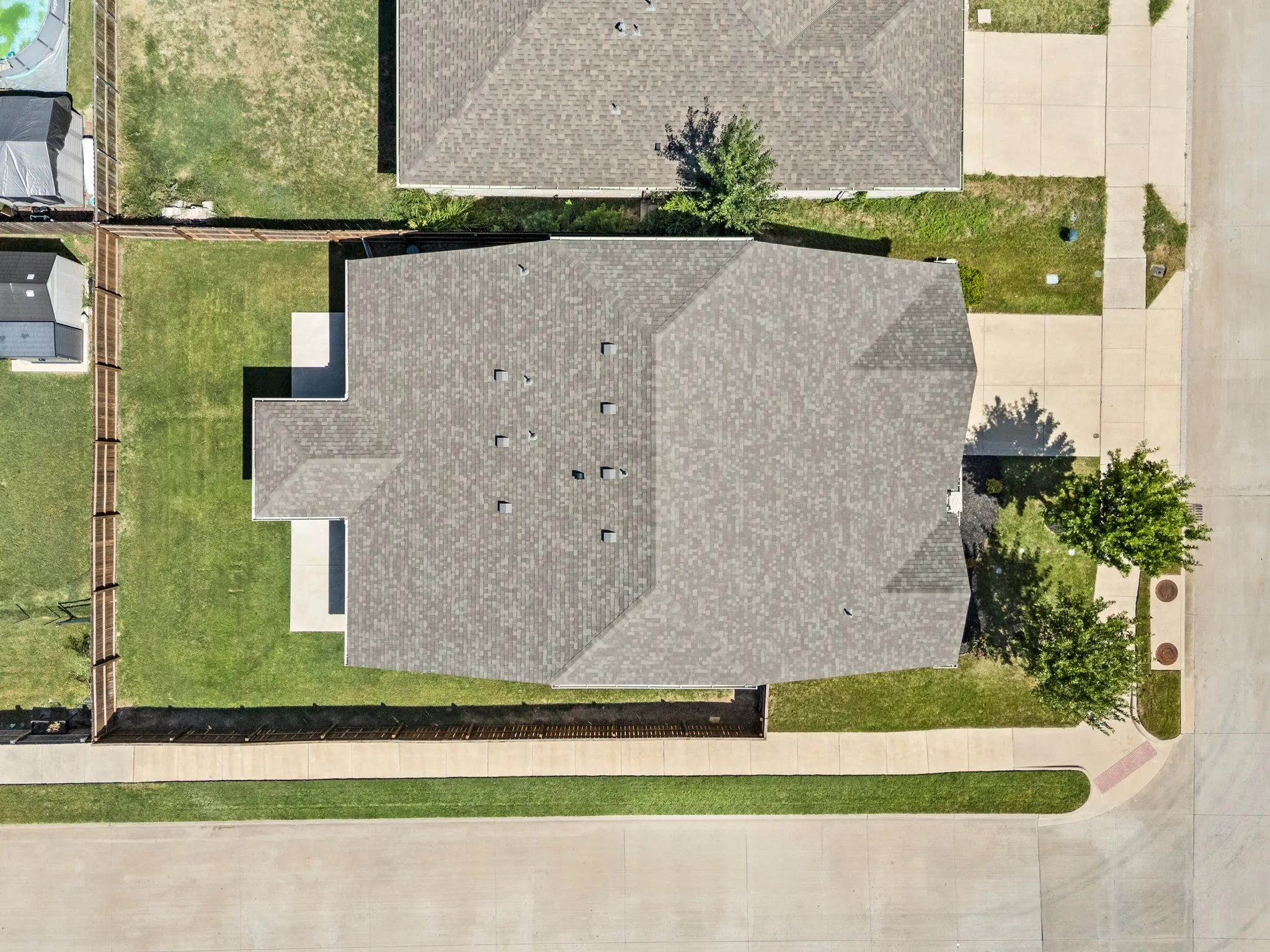 Single Family Residence For Sale in Tarrant County , 3120 Coyote Canyon Trail, Fort Worth, Texas 76108, 4 Bedroom, 3 Bathroom, 2 Garage spaces, 2,635 Sqft, built in 2017, mls#21329884, Real Estate Agent in Fort Worth, Homes For Sale in Tarrant county, Homes For Sale in Fort Worth, Realtor in Fort Worth Texas, Real Estate Brokerage Independent Realty Texas, Luminita Cordes Realtor