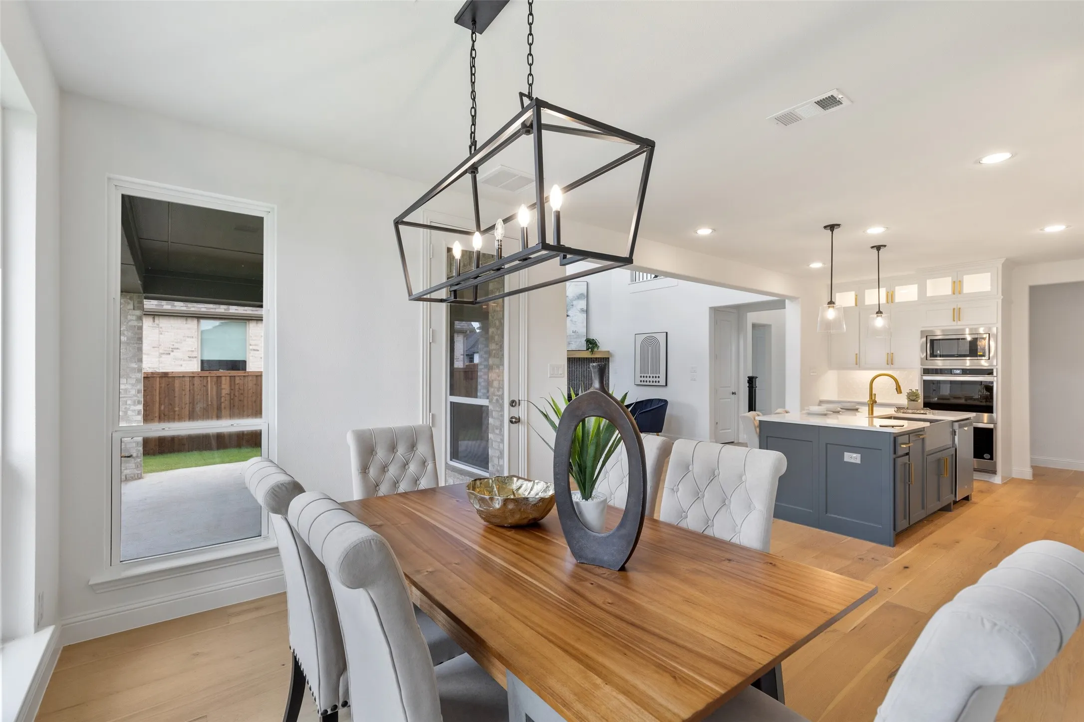 Single Family Residence For Rent in Collin County , 2380 Rainforest Drive, Prosper, Texas 75078, 5 Bedroom, 4 Bathroom, 3 Garage spaces, 3,253 Sqft, built in 2021, mls#21326403, Real Estate Agent in Prosper, Homes For Rent in Collin county, Homes For Rent in Prosper, Realtor in Prosper Texas, Real Estate Brokerage Independent Realty Texas, Luminita Cordes Realtor