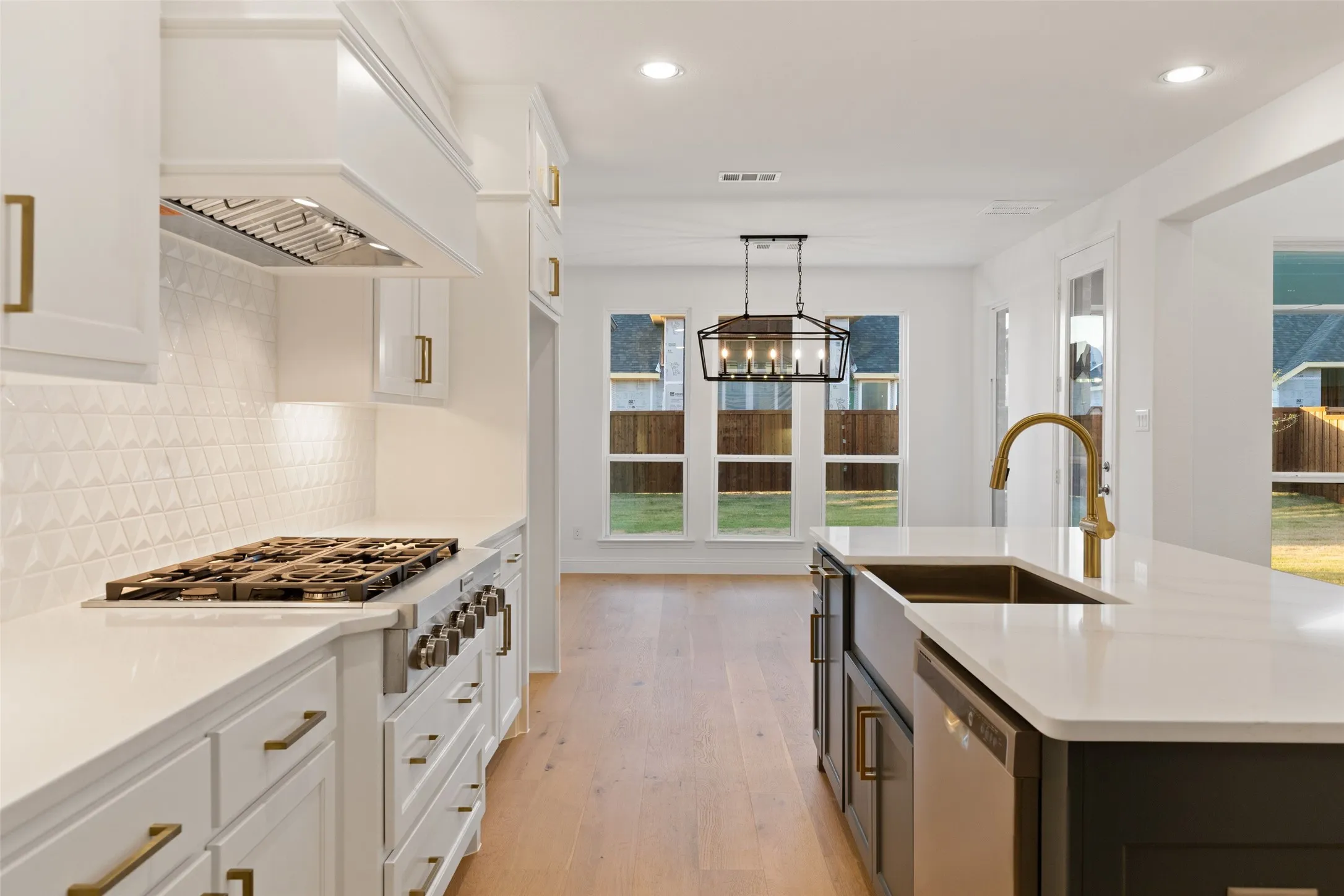 Single Family Residence For Rent in Collin County , 2380 Rainforest Drive, Prosper, Texas 75078, 5 Bedroom, 4 Bathroom, 3 Garage spaces, 3,253 Sqft, built in 2021, mls#21326403, Real Estate Agent in Prosper, Homes For Rent in Collin county, Homes For Rent in Prosper, Realtor in Prosper Texas, Real Estate Brokerage Independent Realty Texas, Luminita Cordes Realtor