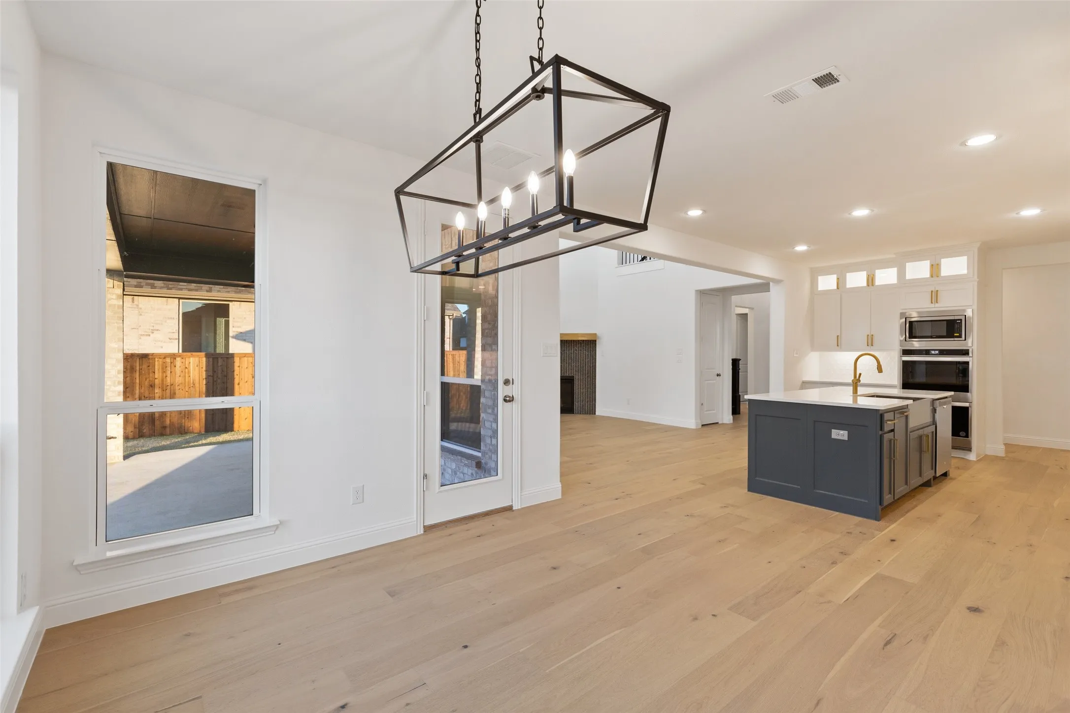 Single Family Residence For Rent in Collin County , 2380 Rainforest Drive, Prosper, Texas 75078, 5 Bedroom, 4 Bathroom, 3 Garage spaces, 3,253 Sqft, built in 2021, mls#21326403, Real Estate Agent in Prosper, Homes For Rent in Collin county, Homes For Rent in Prosper, Realtor in Prosper Texas, Real Estate Brokerage Independent Realty Texas, Luminita Cordes Realtor