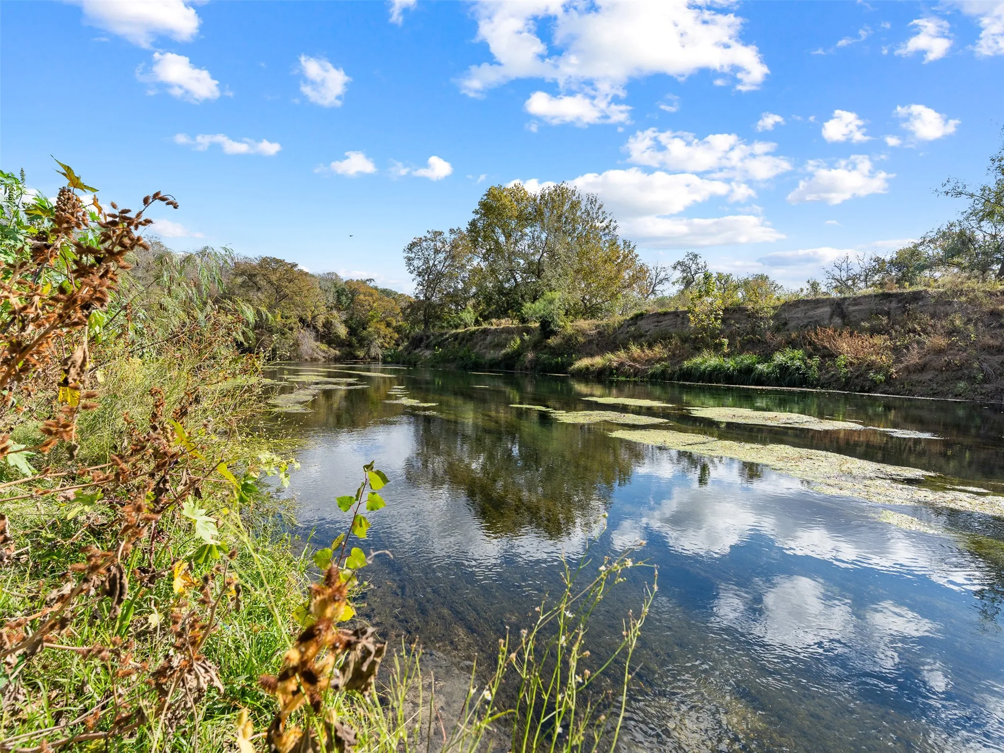 Unimproved Land For Sale in Guadalupe County , Tract 2 US Hwy 90 Alt, Seguin, Texas 78155, 0, 0, Garage spaces, 0 Sqft, built in 0, mls#21329978, Real Estate Agent in Seguin, Homes For Sale in Guadalupe county, Homes For Sale in Seguin, Realtor in Seguin Texas, Real Estate Brokerage Independent Realty Texas, Luminita Cordes Realtor