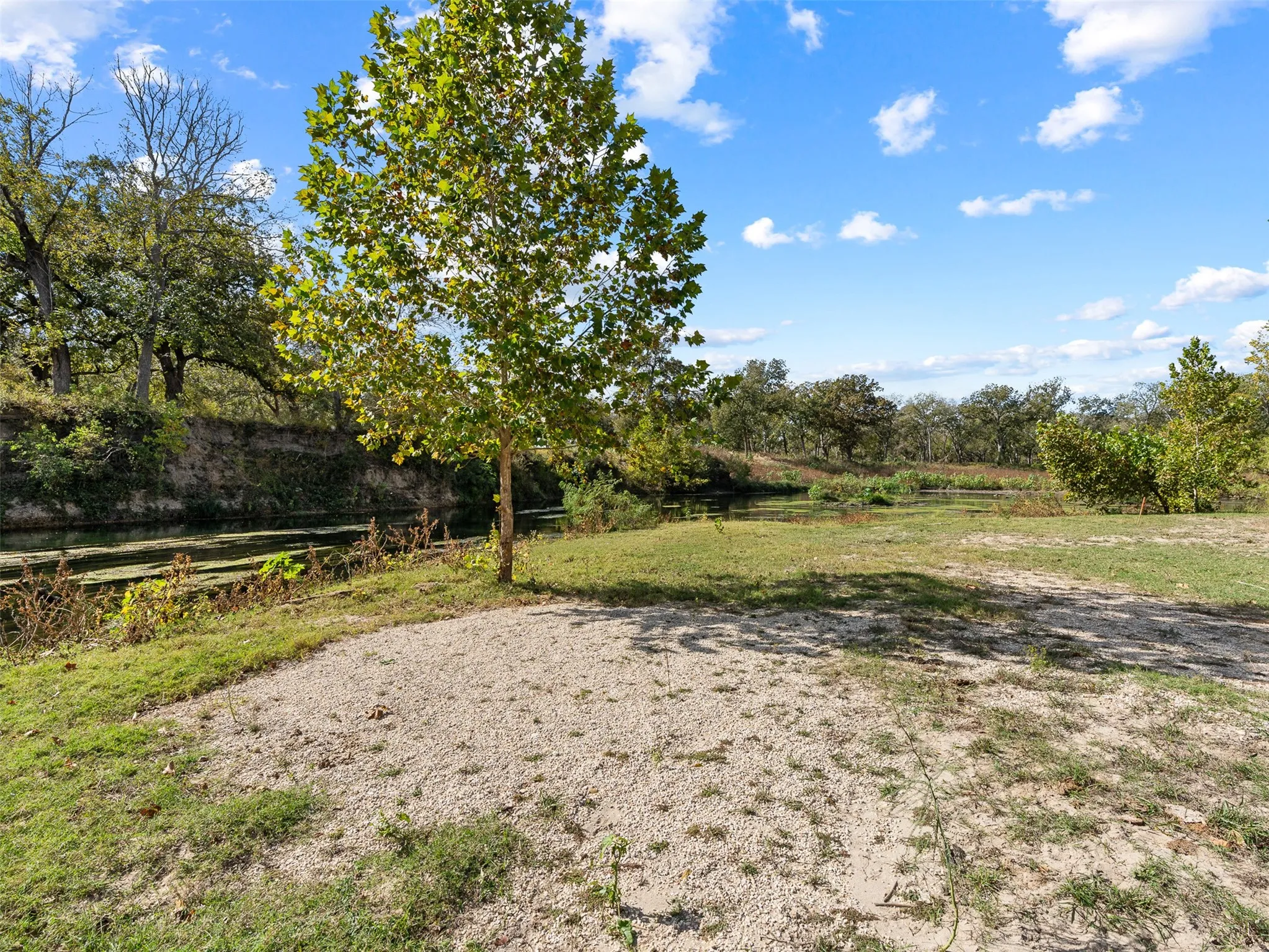 Unimproved Land For Sale in Guadalupe County , Tract 2 US Hwy 90 Alt, Seguin, Texas 78155, 0, 0, Garage spaces, 0 Sqft, built in 0, mls#21329978, Real Estate Agent in Seguin, Homes For Sale in Guadalupe county, Homes For Sale in Seguin, Realtor in Seguin Texas, Real Estate Brokerage Independent Realty Texas, Luminita Cordes Realtor