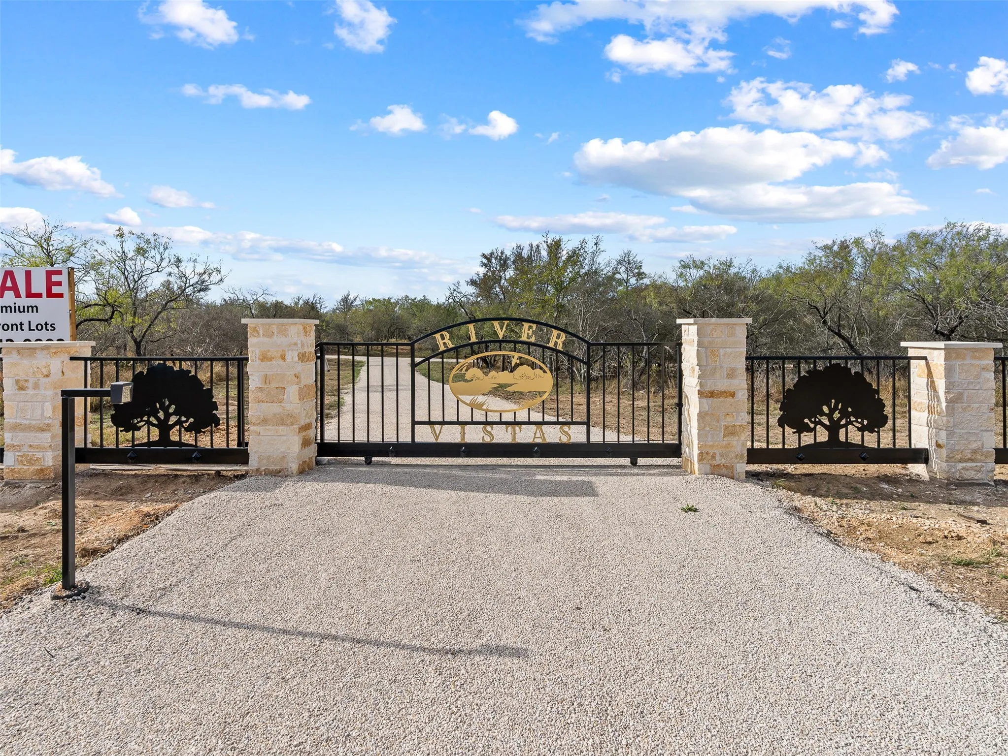 Unimproved Land For Sale in Guadalupe County , Tract 2 US Hwy 90 Alt, Seguin, Texas 78155, 0, 0, Garage spaces, 0 Sqft, built in 0, mls#21329978, Real Estate Agent in Seguin, Homes For Sale in Guadalupe county, Homes For Sale in Seguin, Realtor in Seguin Texas, Real Estate Brokerage Independent Realty Texas, Luminita Cordes Realtor