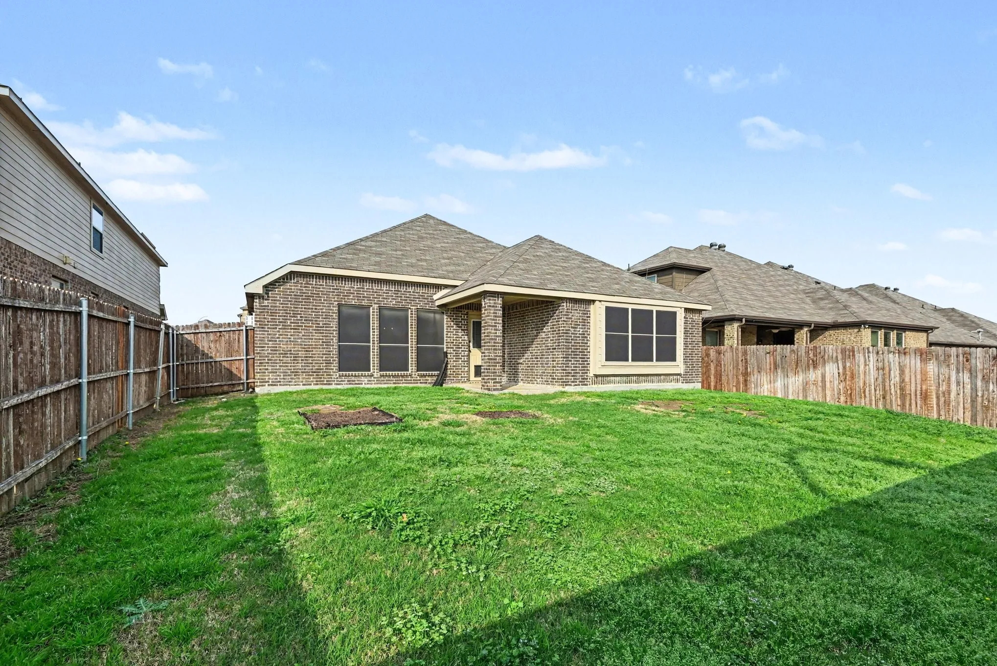 Single Family Residence For Sale in Tarrant County , 6154 Stillhouse Lane, Fort Worth, Texas 76179, 4 Bedroom, 2 Bathroom, 2 Garage spaces, 1,940 Sqft, built in 2016, mls#21329986, Real Estate Agent in Fort Worth, Homes For Sale in Tarrant county, Homes For Sale in Fort Worth, Realtor in Fort Worth Texas, Real Estate Brokerage Independent Realty Texas, Luminita Cordes Realtor