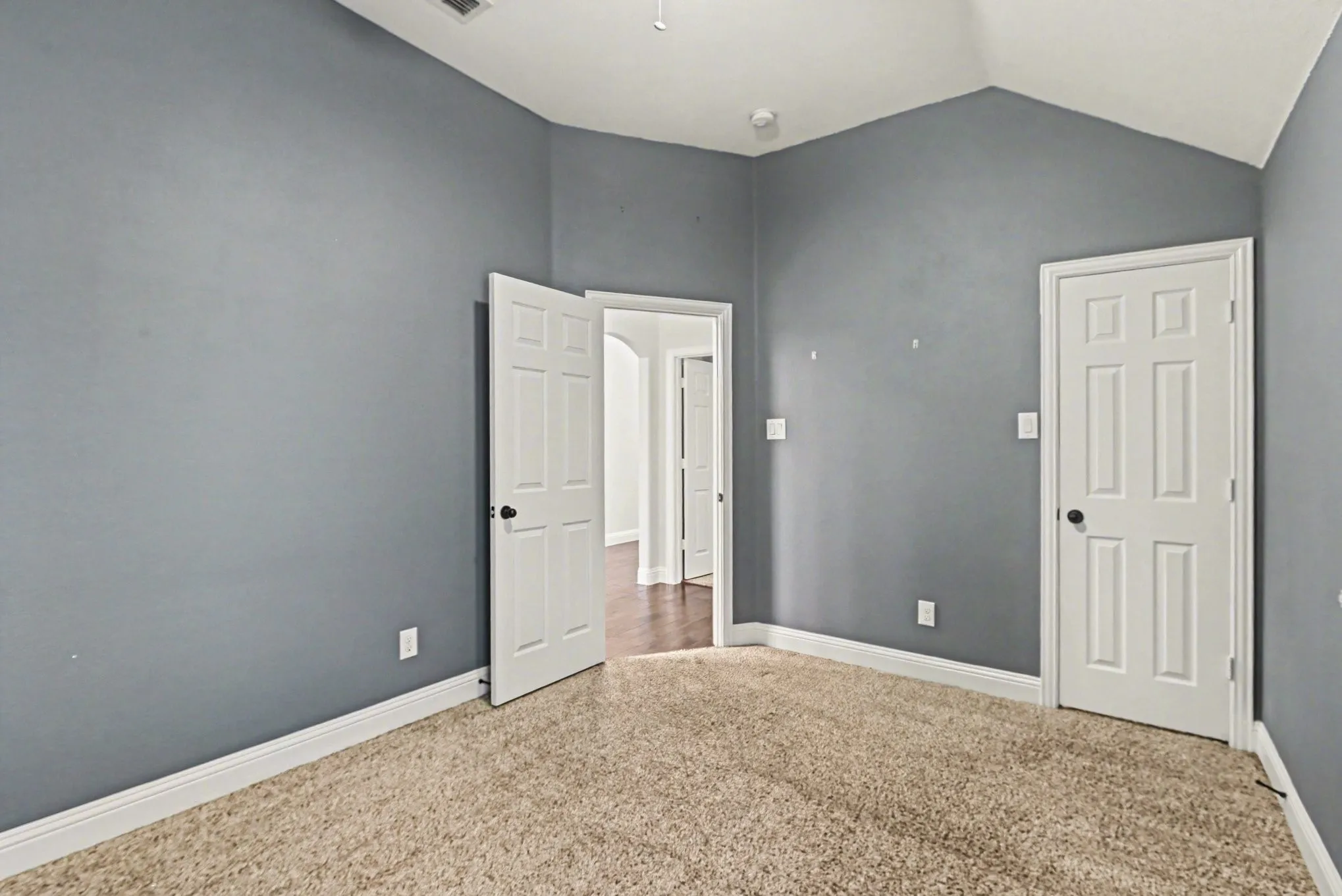 Single Family Residence For Sale in Tarrant County , 6154 Stillhouse Lane, Fort Worth, Texas 76179, 4 Bedroom, 2 Bathroom, 2 Garage spaces, 1,940 Sqft, built in 2016, mls#21329986, Real Estate Agent in Fort Worth, Homes For Sale in Tarrant county, Homes For Sale in Fort Worth, Realtor in Fort Worth Texas, Real Estate Brokerage Independent Realty Texas, Luminita Cordes Realtor