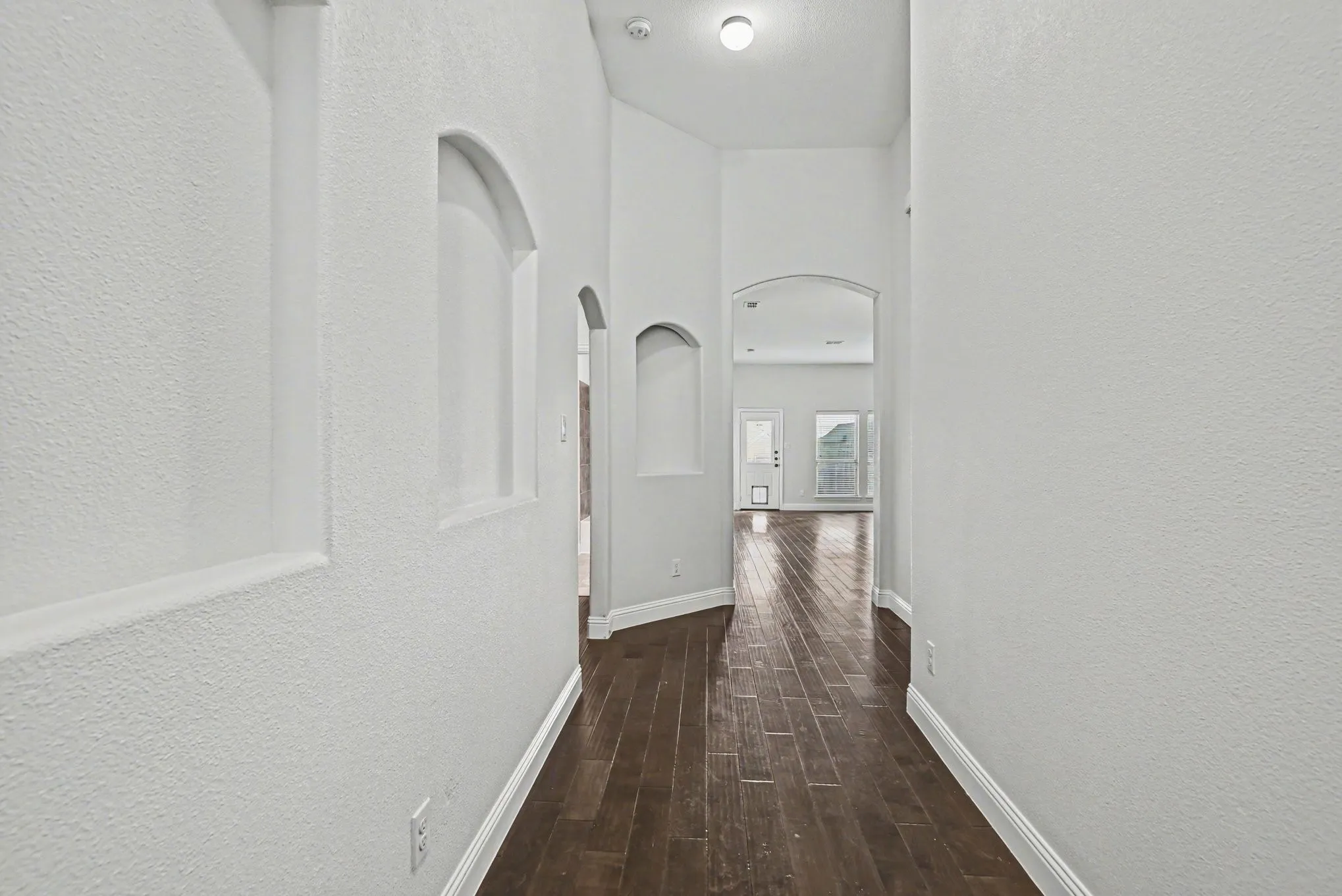 Single Family Residence For Sale in Tarrant County , 6154 Stillhouse Lane, Fort Worth, Texas 76179, 4 Bedroom, 2 Bathroom, 2 Garage spaces, 1,940 Sqft, built in 2016, mls#21329986, Real Estate Agent in Fort Worth, Homes For Sale in Tarrant county, Homes For Sale in Fort Worth, Realtor in Fort Worth Texas, Real Estate Brokerage Independent Realty Texas, Luminita Cordes Realtor